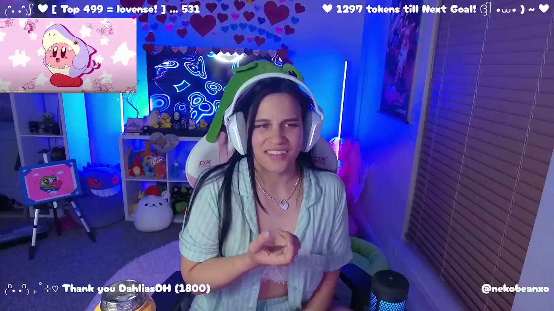 Gallery image thumbnail from Nekobeanxo's myfreecams stream on, 03/21/2025, 08:20 image 19 of 20