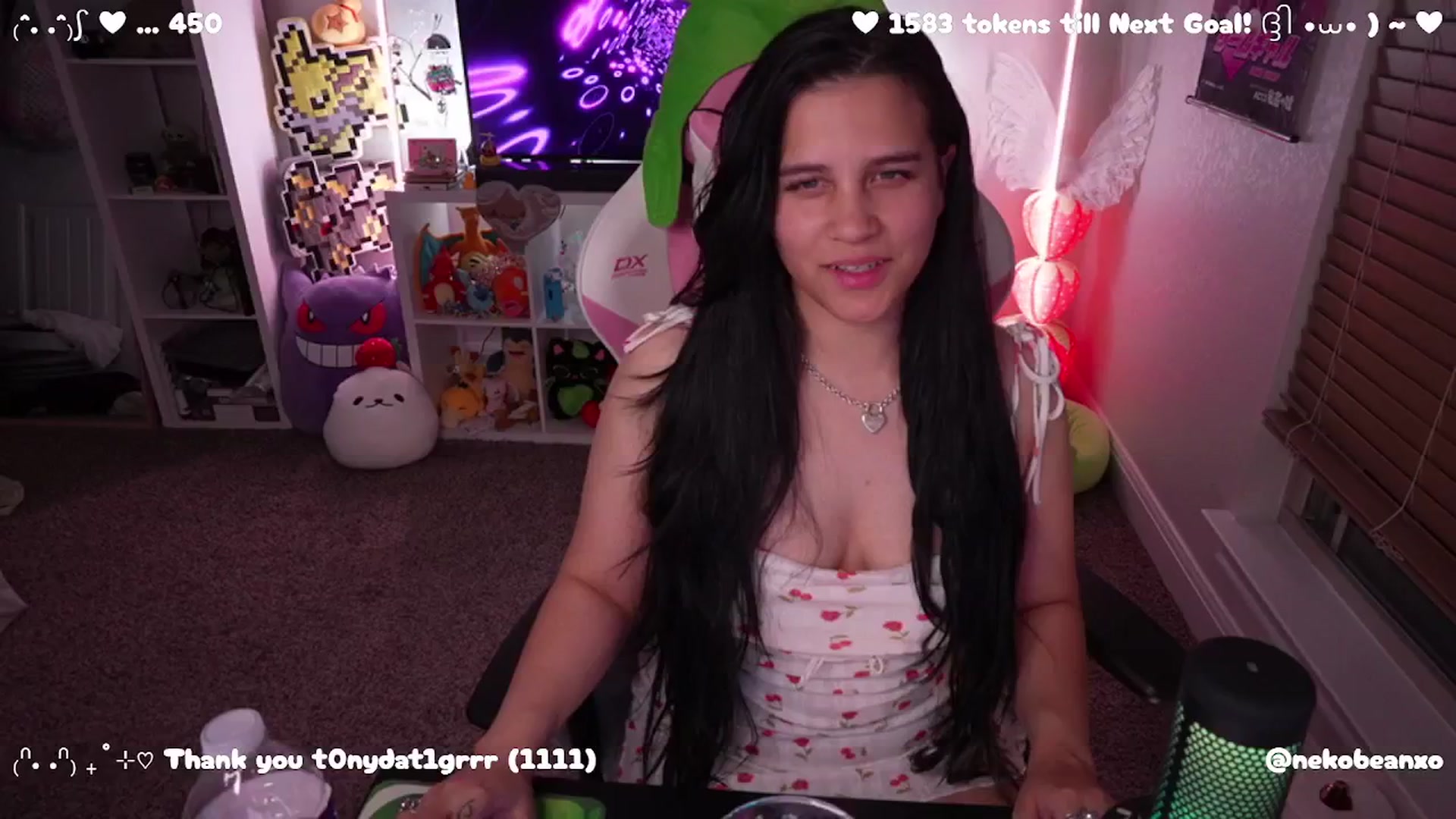 Gallery image thumbnail from Nekobeanxo's myfreecams stream on, 04/08/2025, 06:54 image 9 of 20