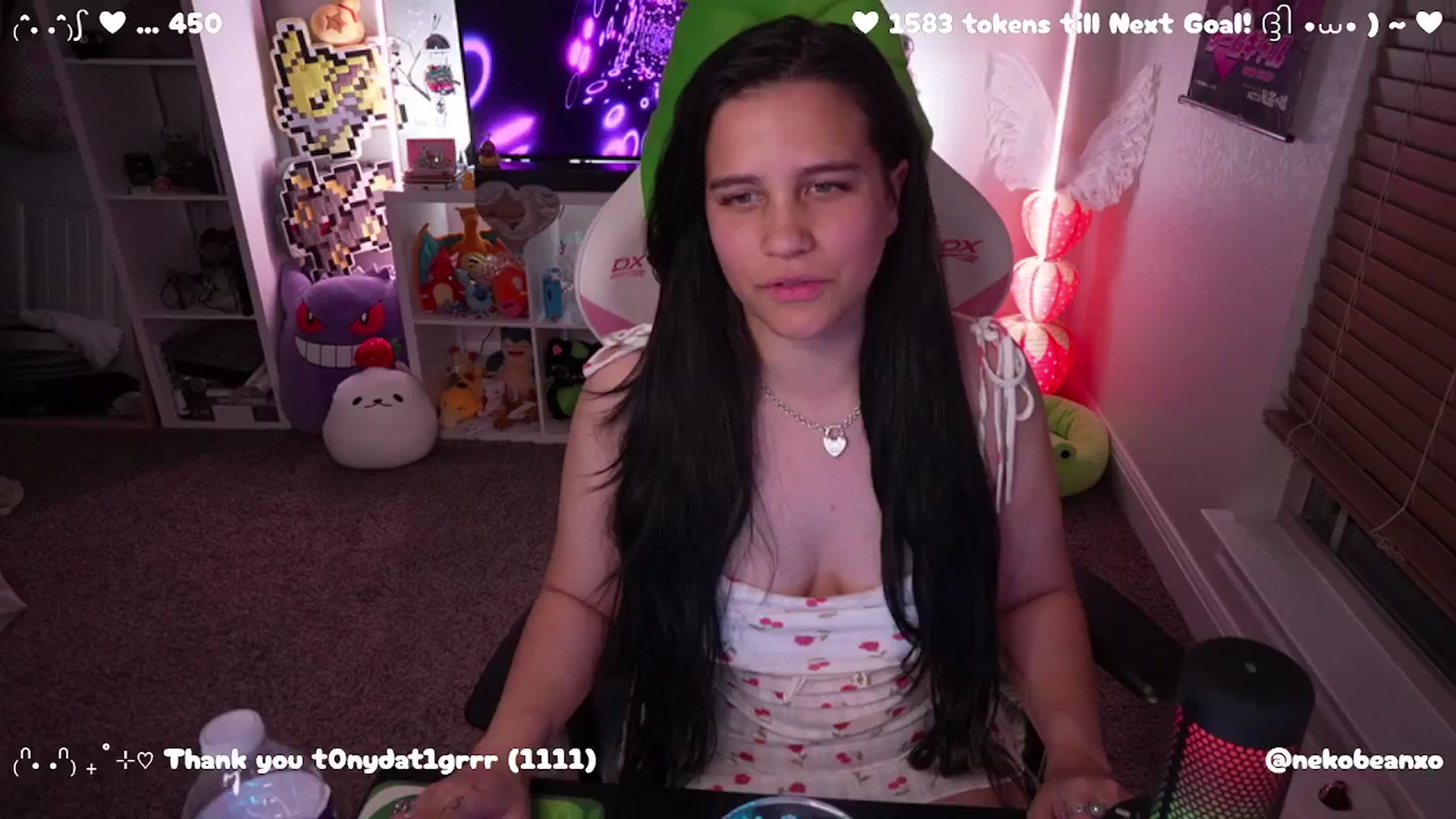 Gallery image thumbnail from Nekobeanxo's myfreecams stream on, 04/08/2025, 06:54 image 8 of 20