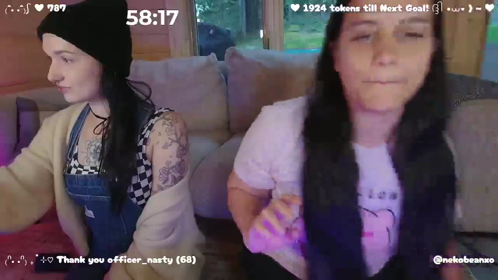 Gallery image thumbnail from Nekobeanxo's myfreecams stream on, 05/05/2025, 03:15 image 10 of 20