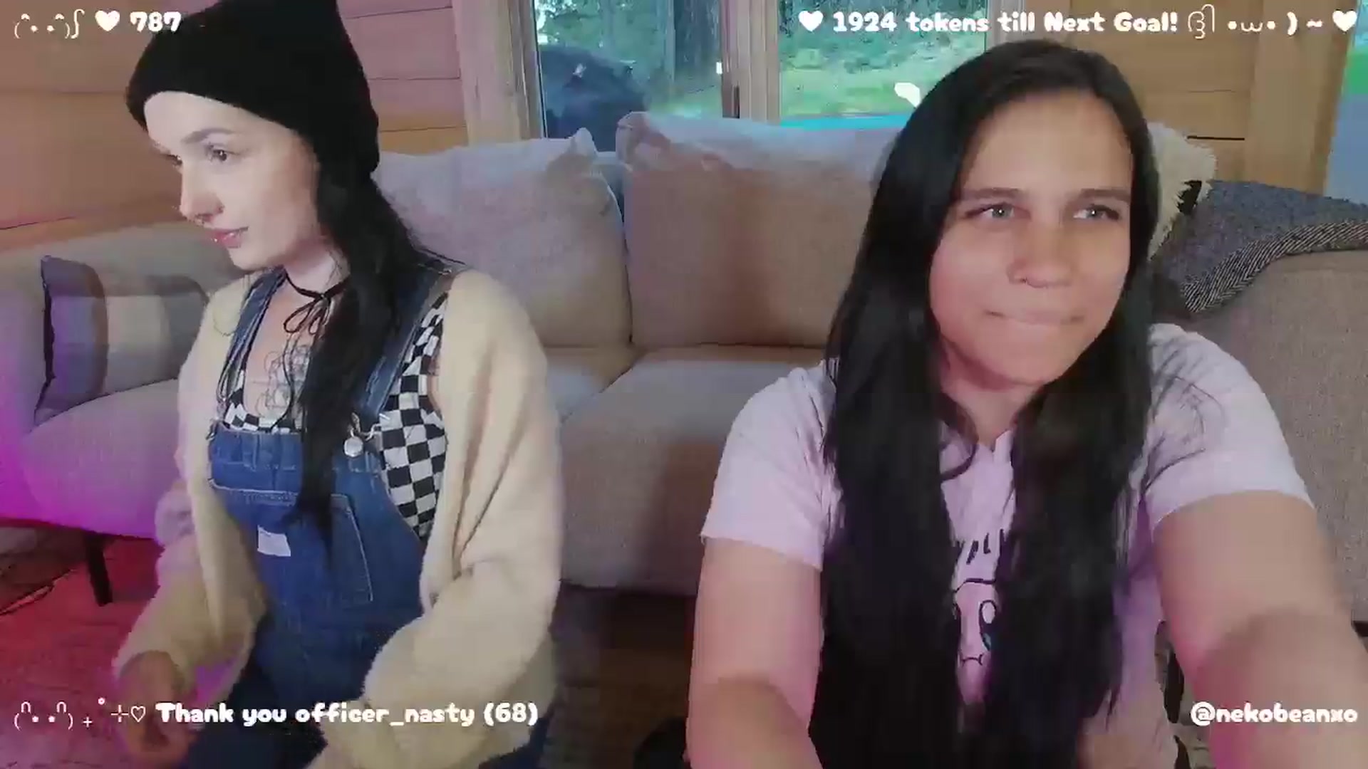Gallery image thumbnail from Nekobeanxo's myfreecams stream on, 05/05/2025, 03:15 image 6 of 20