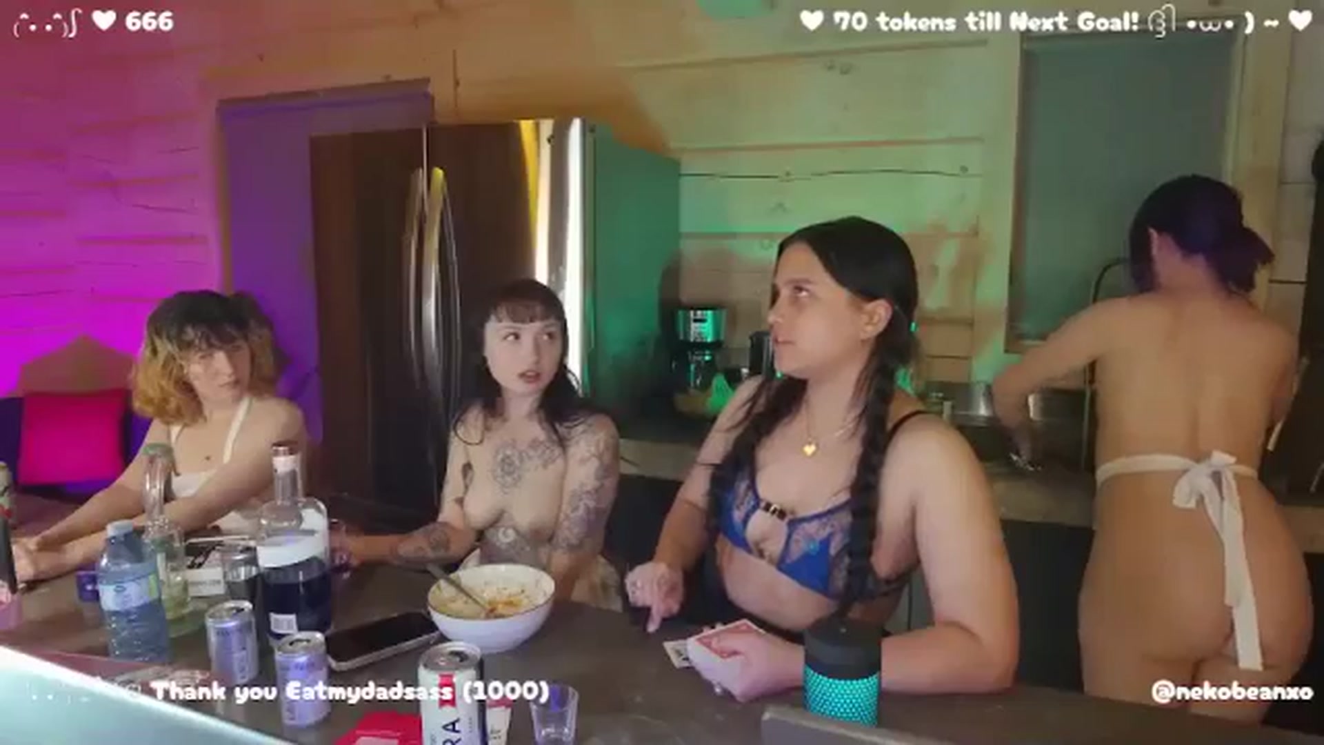 Gallery image thumbnail from Nekobeanxo's myfreecams stream on, 05/06/2025, 07:37 image 6 of 20