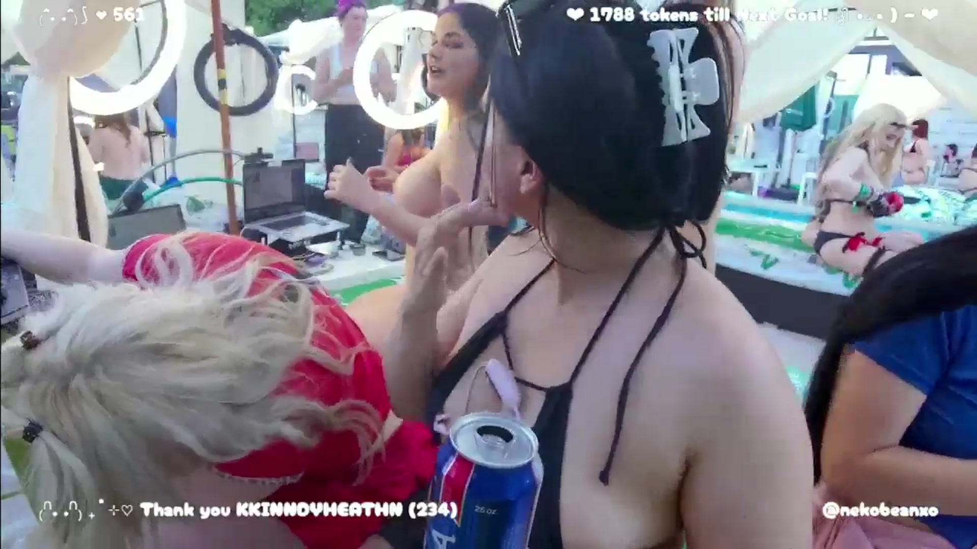 Gallery image thumbnail from Nekobeanxo's myfreecams stream on, 05/22/2025, 01:59 image 13 of 20