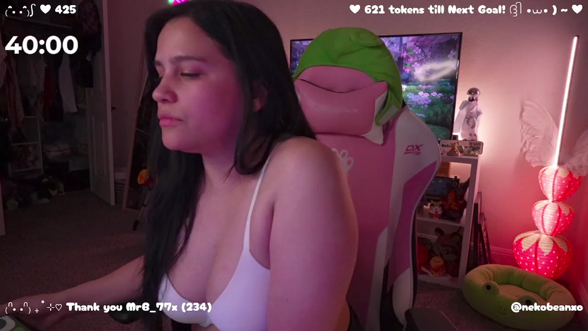 Gallery image thumbnail from Nekobeanxo's myfreecams stream on, 06/12/2025, 06:40 image 3 of 20