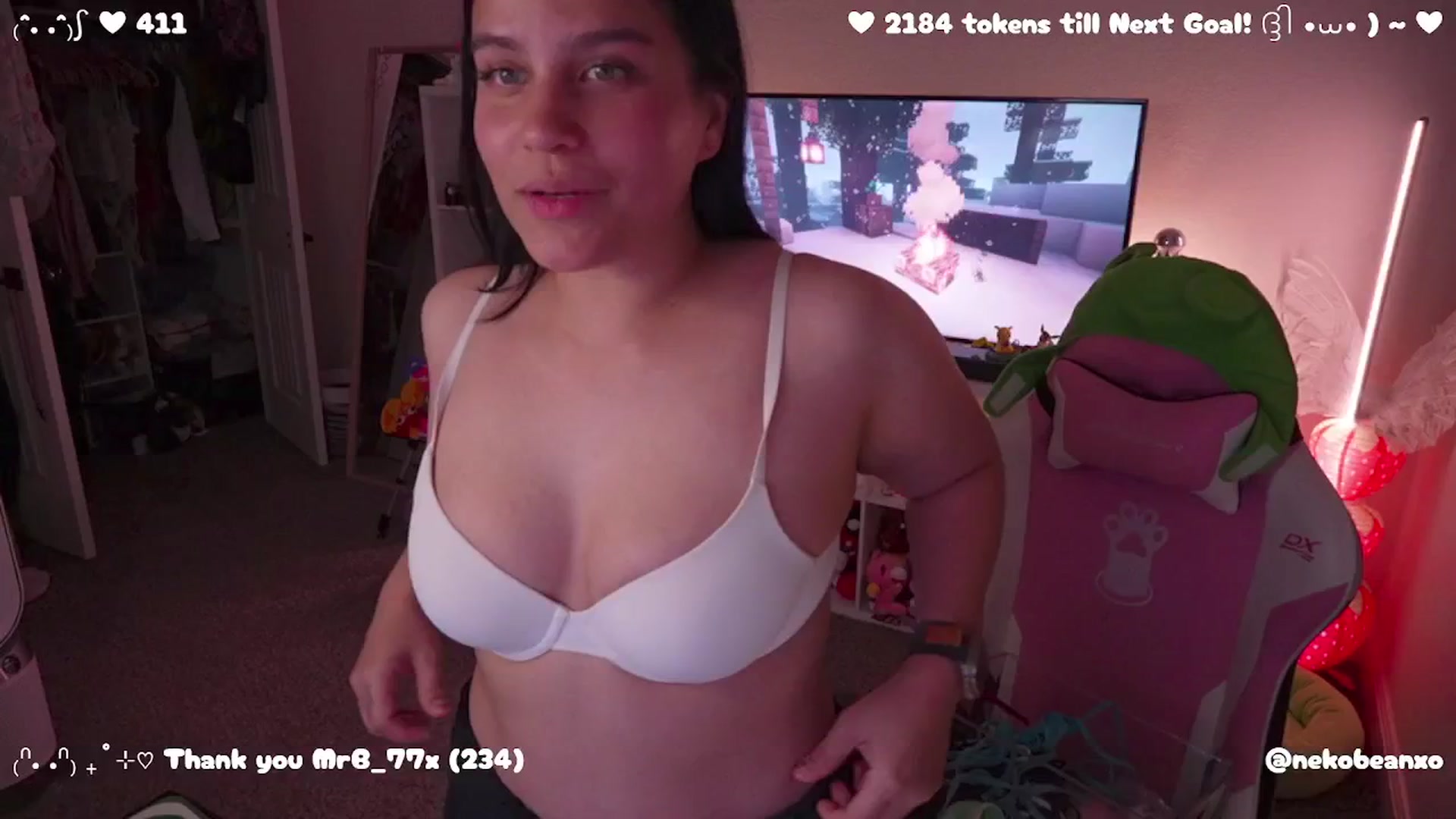 Gallery image thumbnail from Nekobeanxo's myfreecams stream on, 06/12/2025, 06:40 image 10 of 20