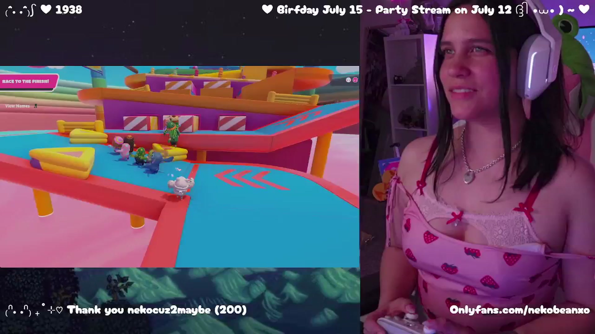 Gallery image thumbnail from Nekobeanxo's myfreecams stream on, 07/03/2025, 05:32 image 10 of 20