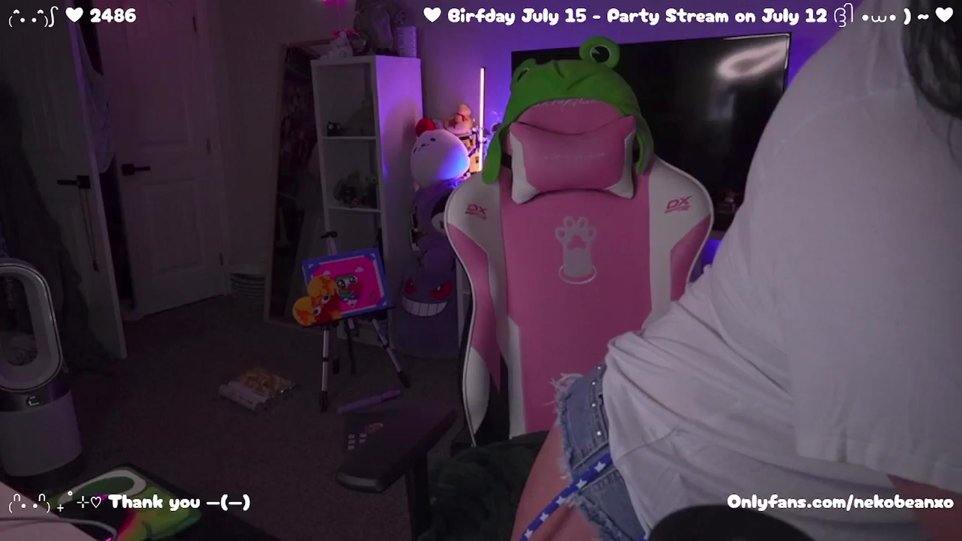 Gallery image thumbnail from Nekobeanxo's myfreecams stream on, 07/04/2025, 06:59 image 2 of 20