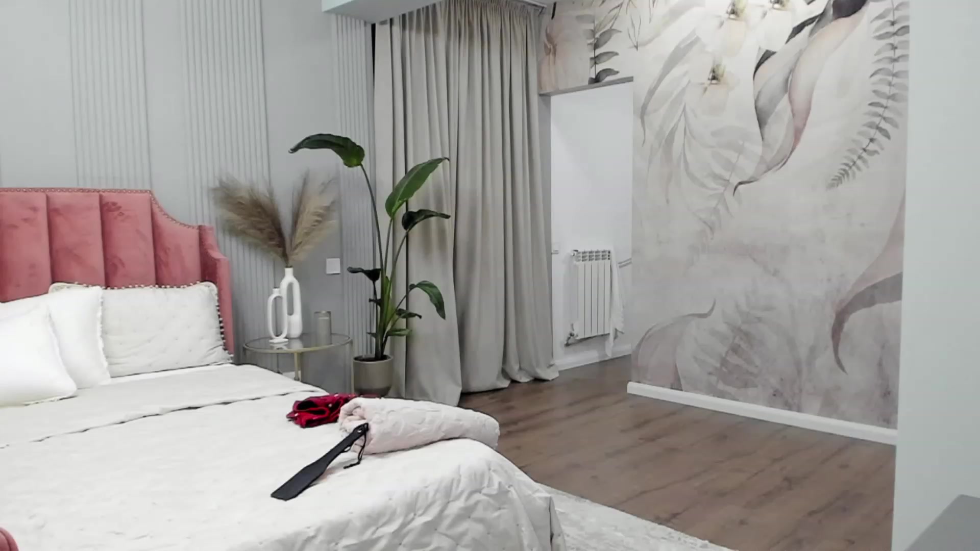 Gallery image thumbnail from NellieCutest's myfreecams stream on, 11/27/2022, 22:19 image 15 of 20