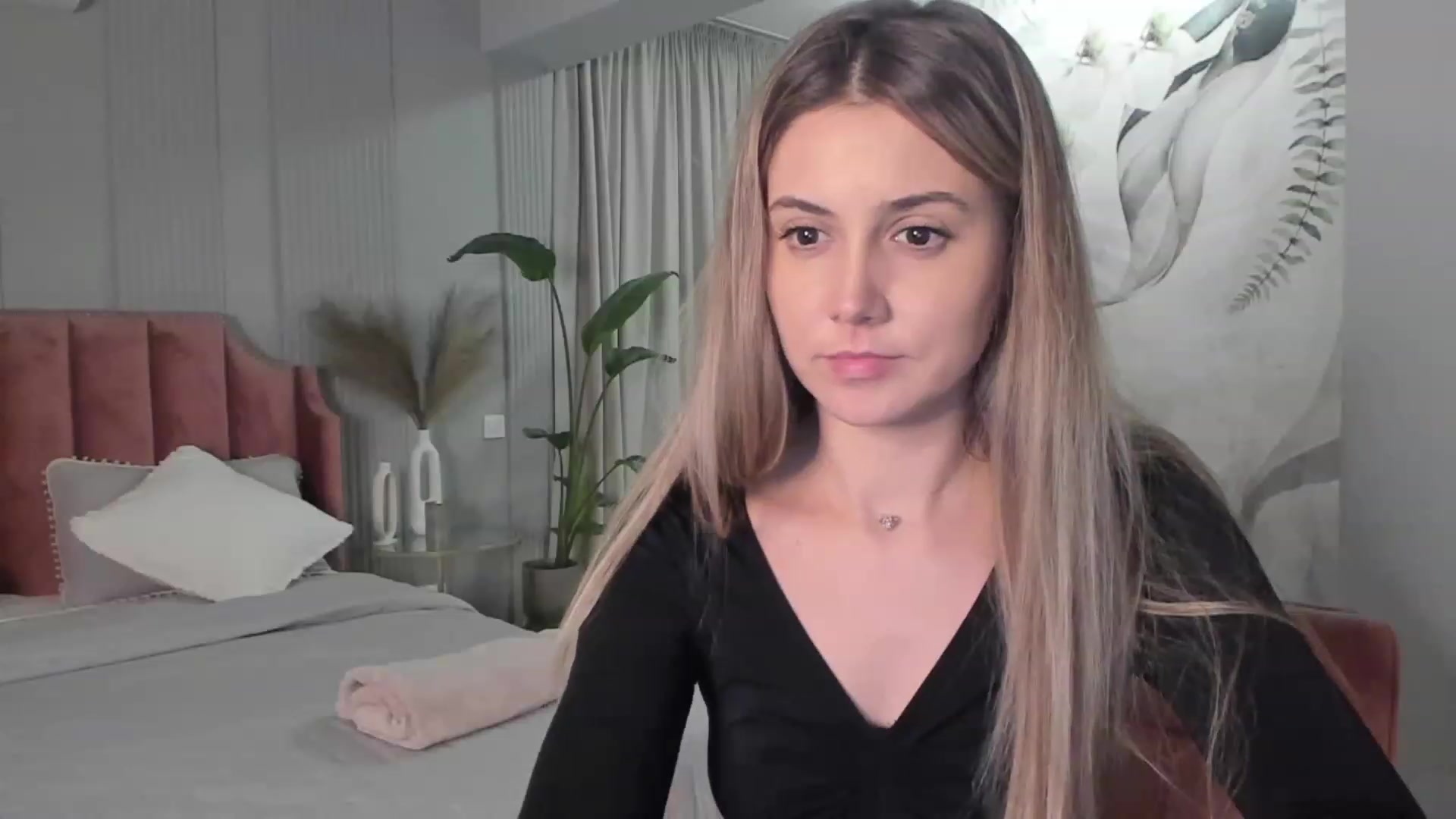 Gallery image thumbnail from NellieCutest's myfreecams stream on, 12/04/2022, 22:33 image 10 of 20