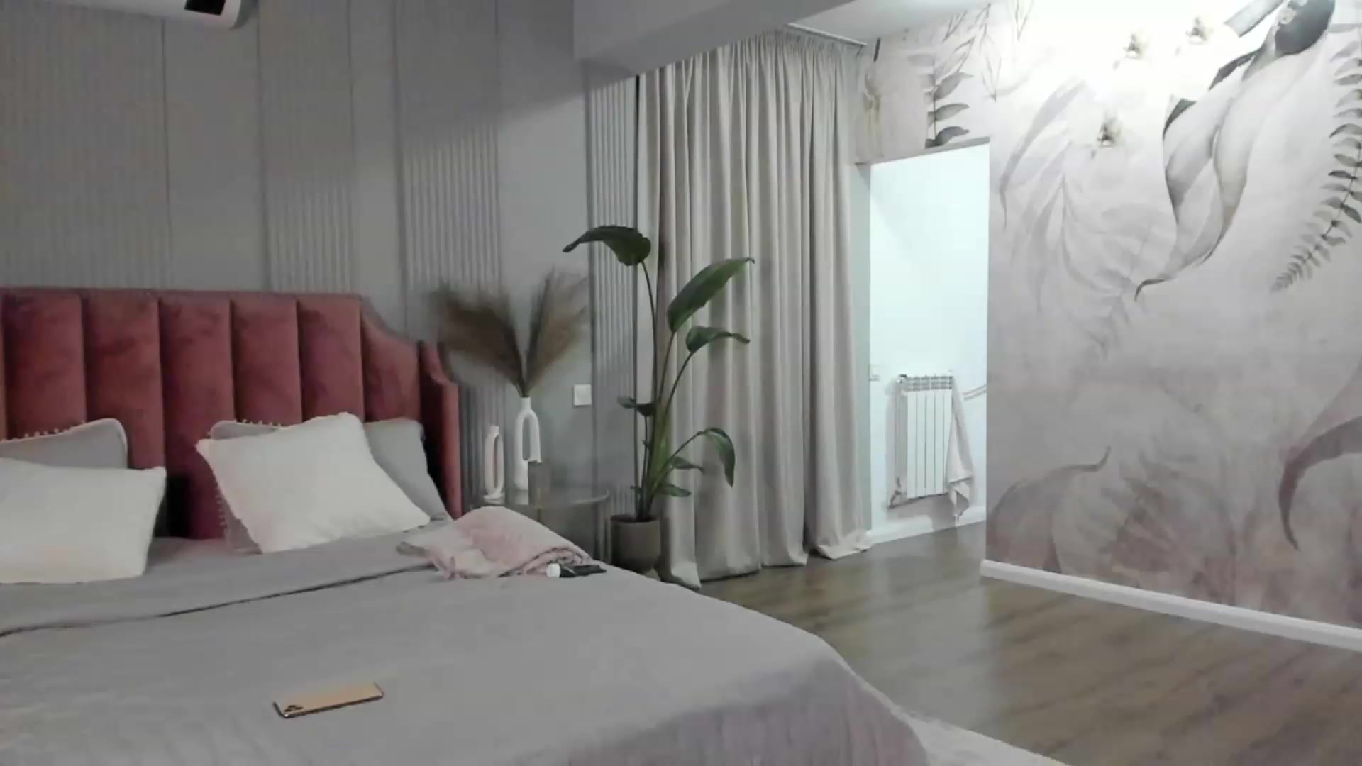 Gallery image thumbnail from NellieCutest's myfreecams stream on, 12/09/2022, 22:29 image 11 of 20