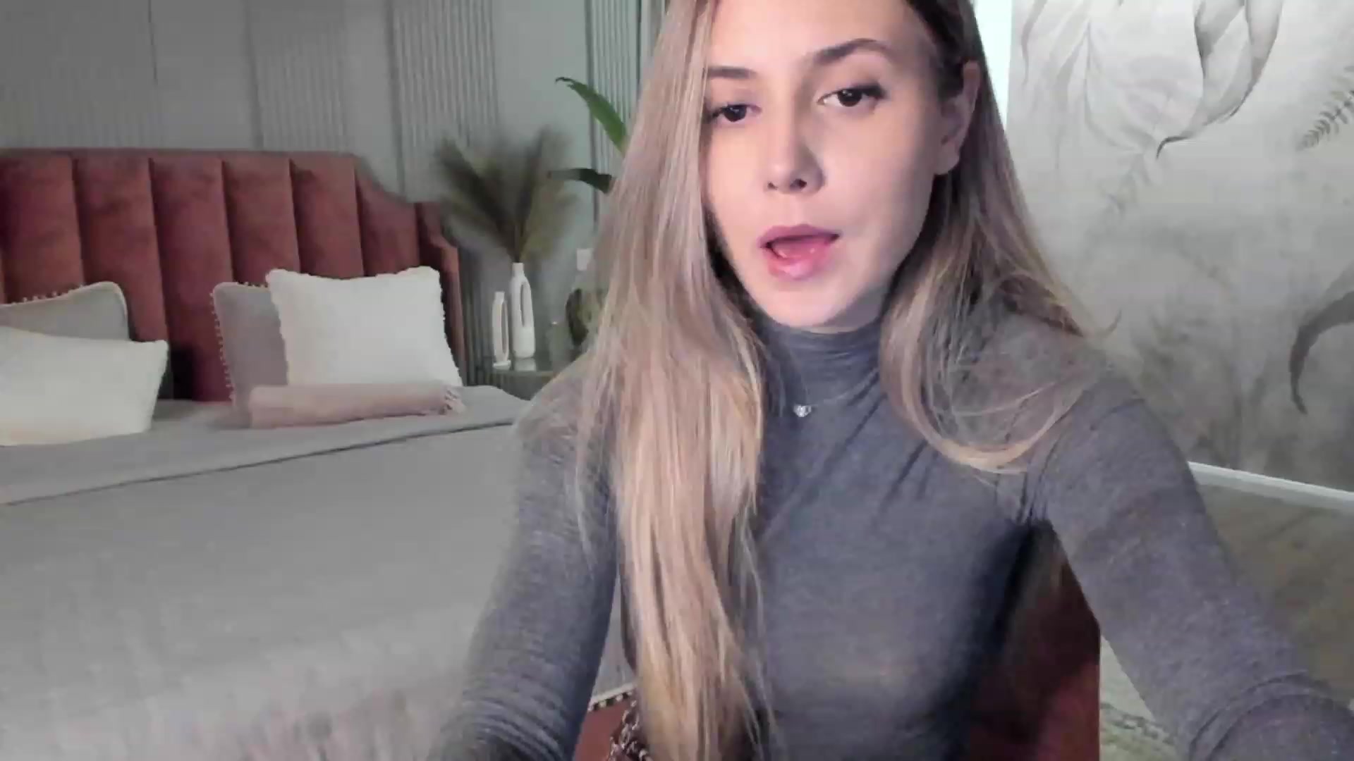Gallery image thumbnail from NellieCutest's myfreecams stream on, 12/10/2022, 22:04 image 4 of 20