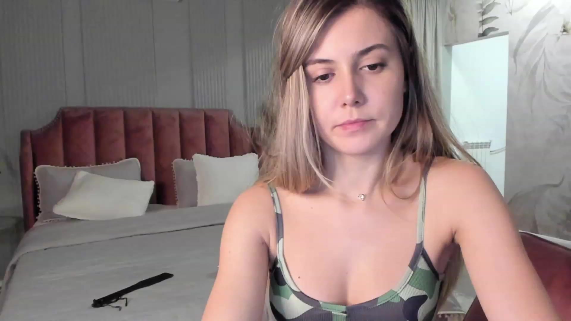 Gallery image thumbnail from NellieCutest's myfreecams stream on, 12/11/2022, 22:32 image 5 of 20