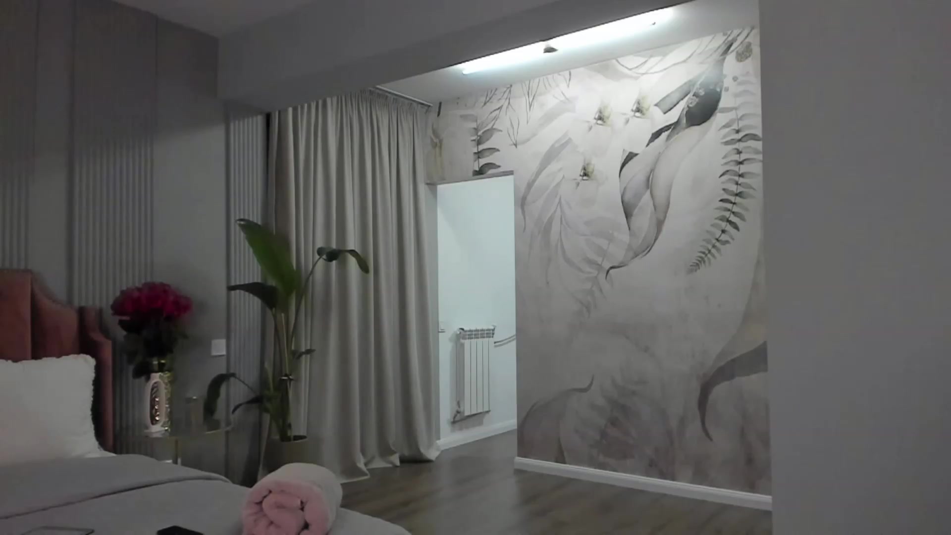 Gallery image thumbnail from NellieCutest's myfreecams stream on, 12/23/2022, 22:07 image 15 of 20