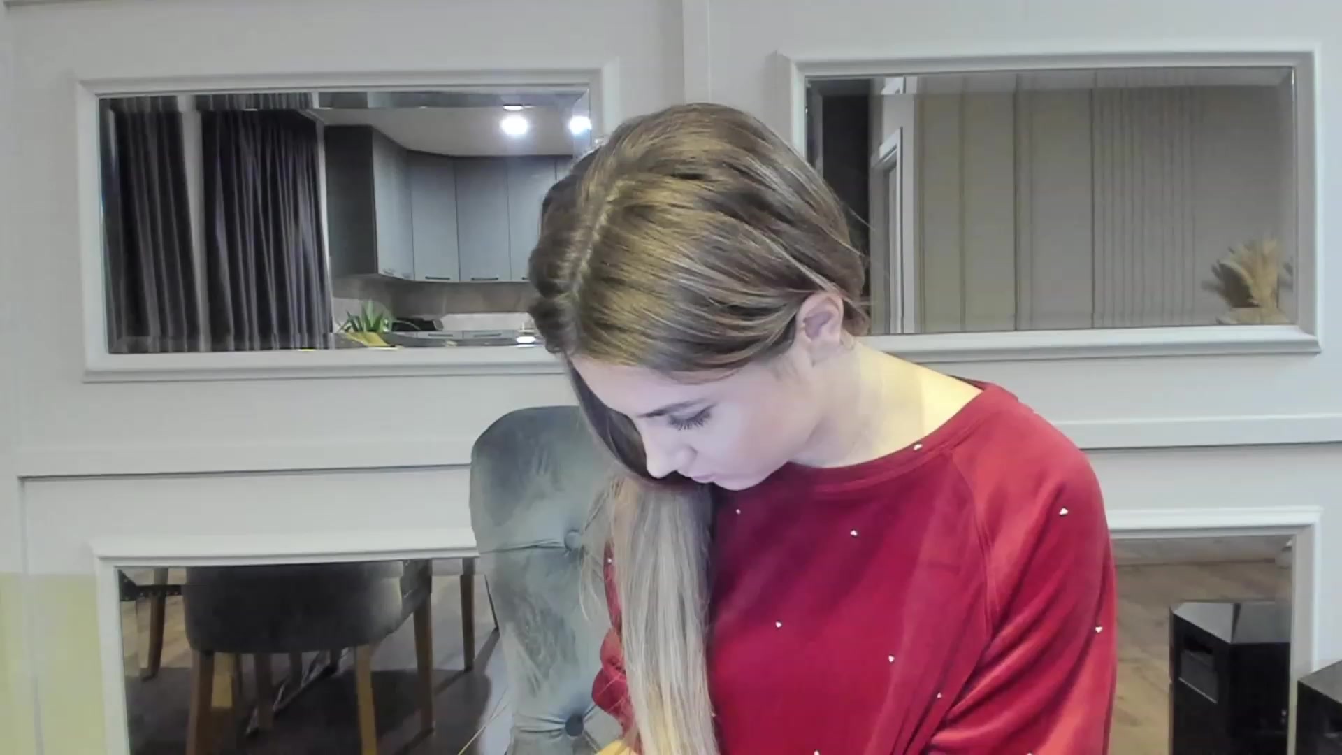 Gallery image thumbnail from NellieCutest's myfreecams stream on, 12/29/2022, 22:11 image 1 of 20