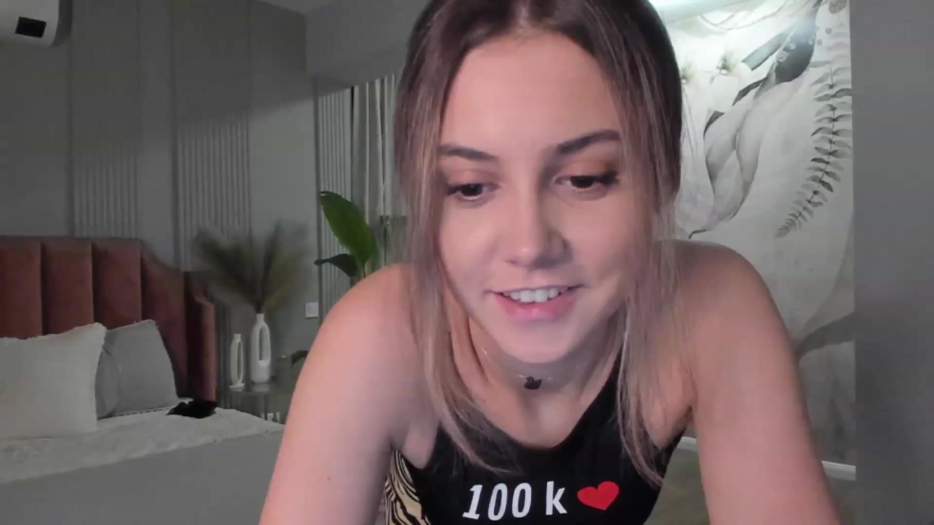 Gallery image thumbnail from NellieCutest's myfreecams stream on, 01/08/2023, 22:27 image 2 of 20
