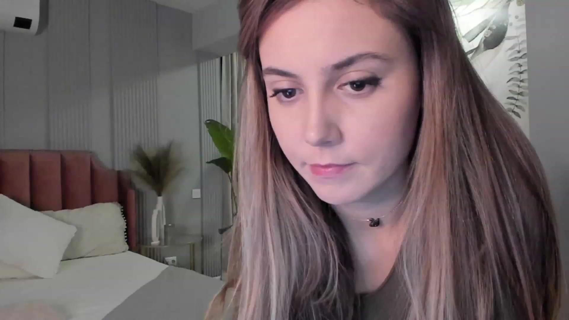 Gallery image thumbnail from NellieCutest's myfreecams stream on, 01/13/2023, 22:17 image 3 of 20