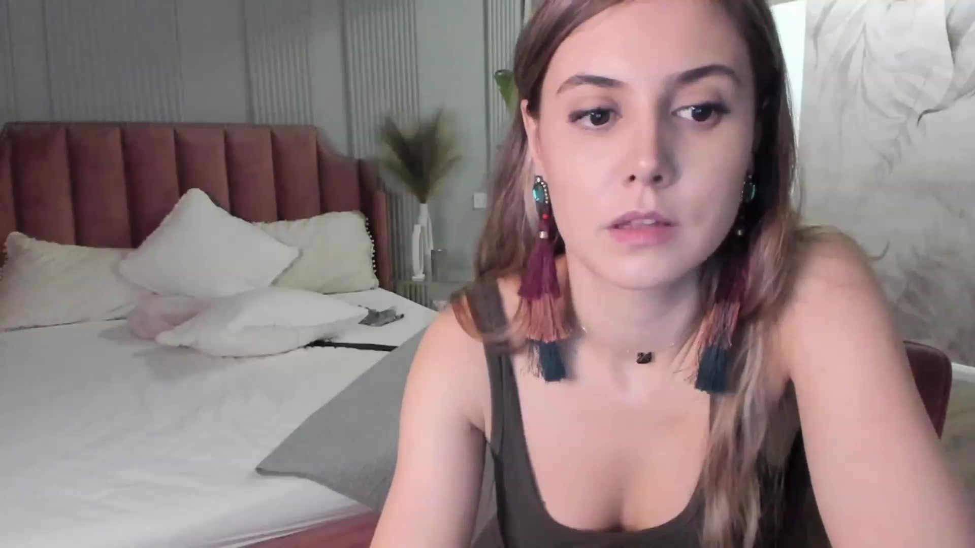 Gallery image thumbnail from NellieCutest's myfreecams stream on, 01/15/2023, 22:44 image 6 of 20
