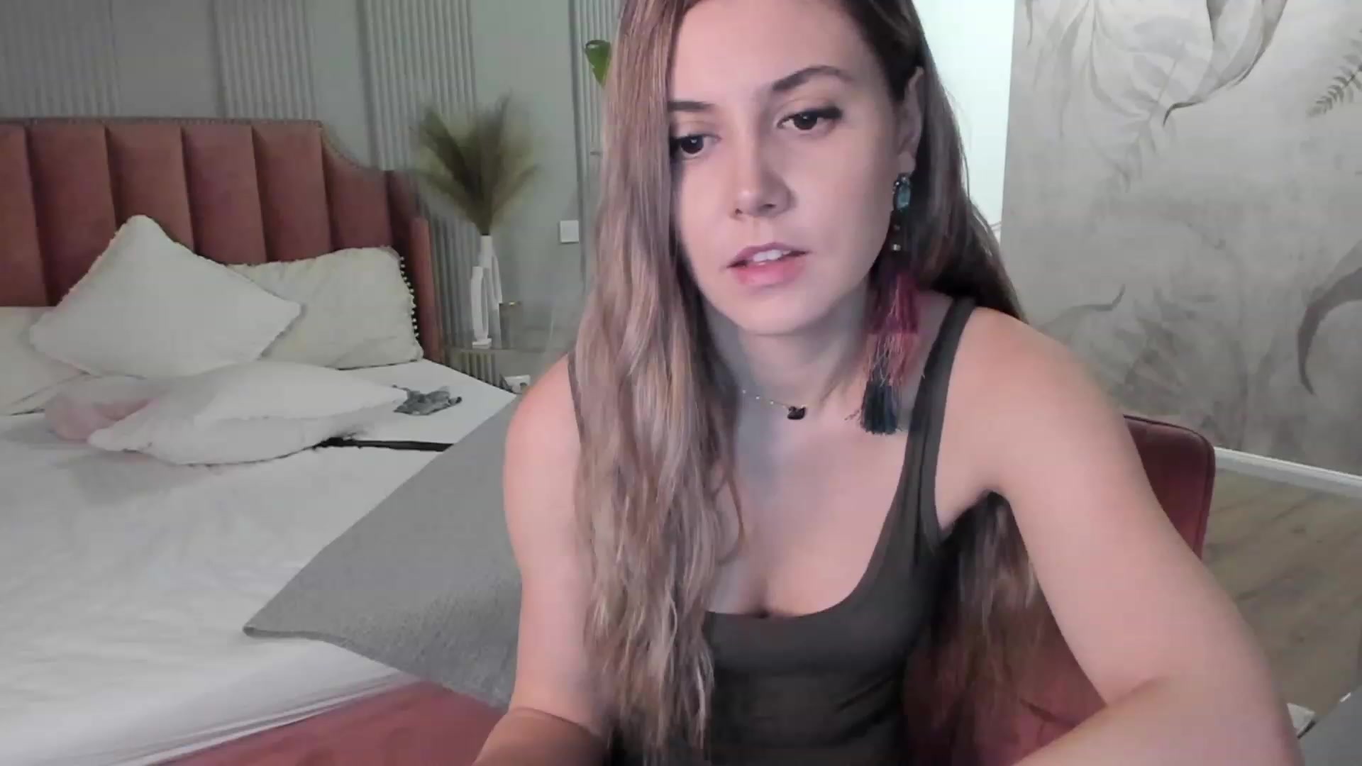 Gallery image thumbnail from NellieCutest's myfreecams stream on, 01/15/2023, 22:44 image 3 of 20