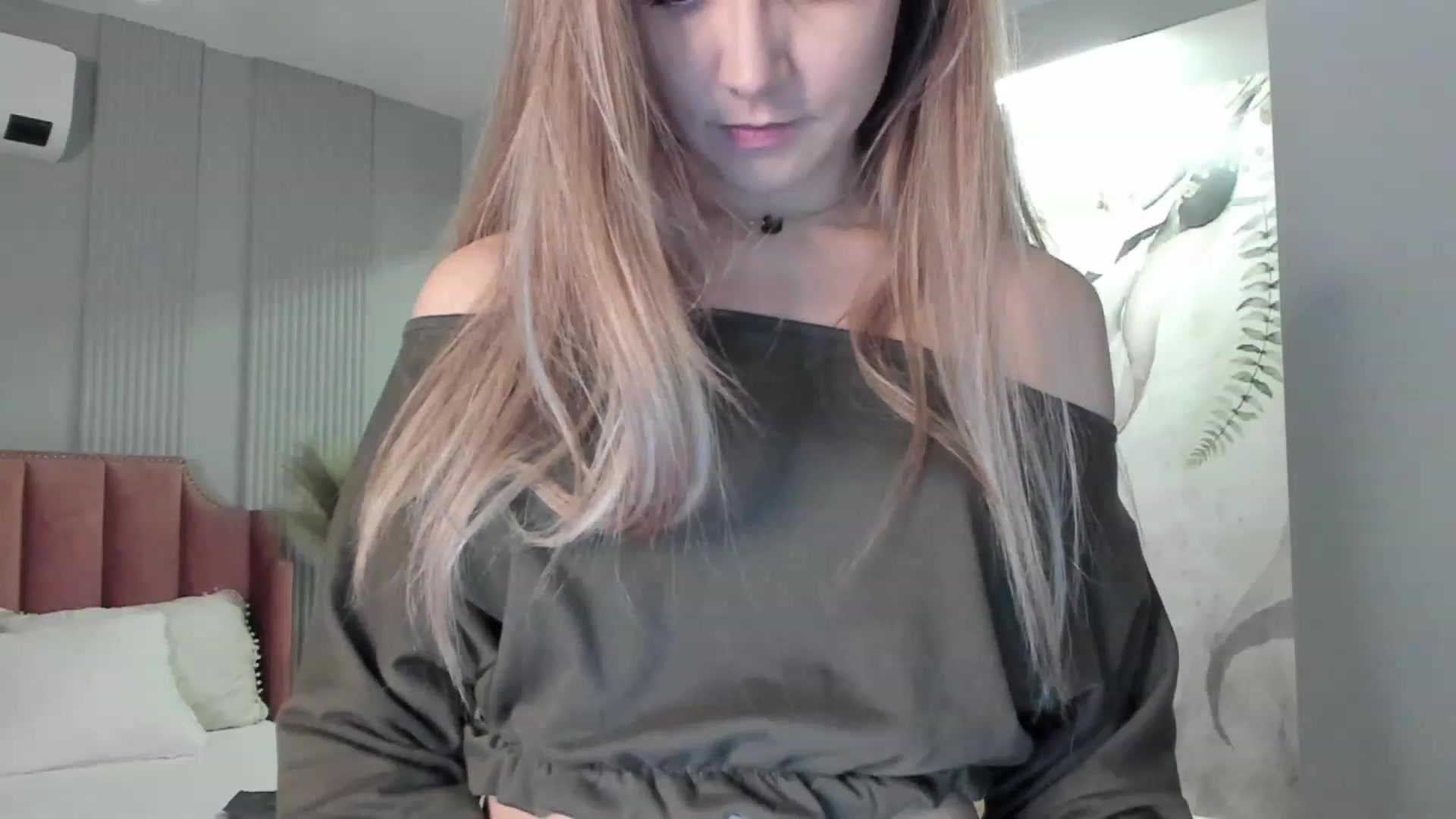 Gallery image thumbnail from NellieCutest's myfreecams stream on, 01/19/2023, 21:57 image 15 of 20