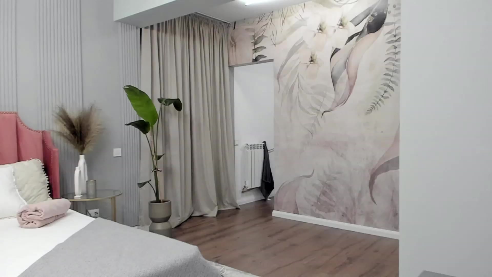 Gallery image thumbnail from NellieCutest's myfreecams stream on, 01/19/2023, 21:57 image 9 of 20