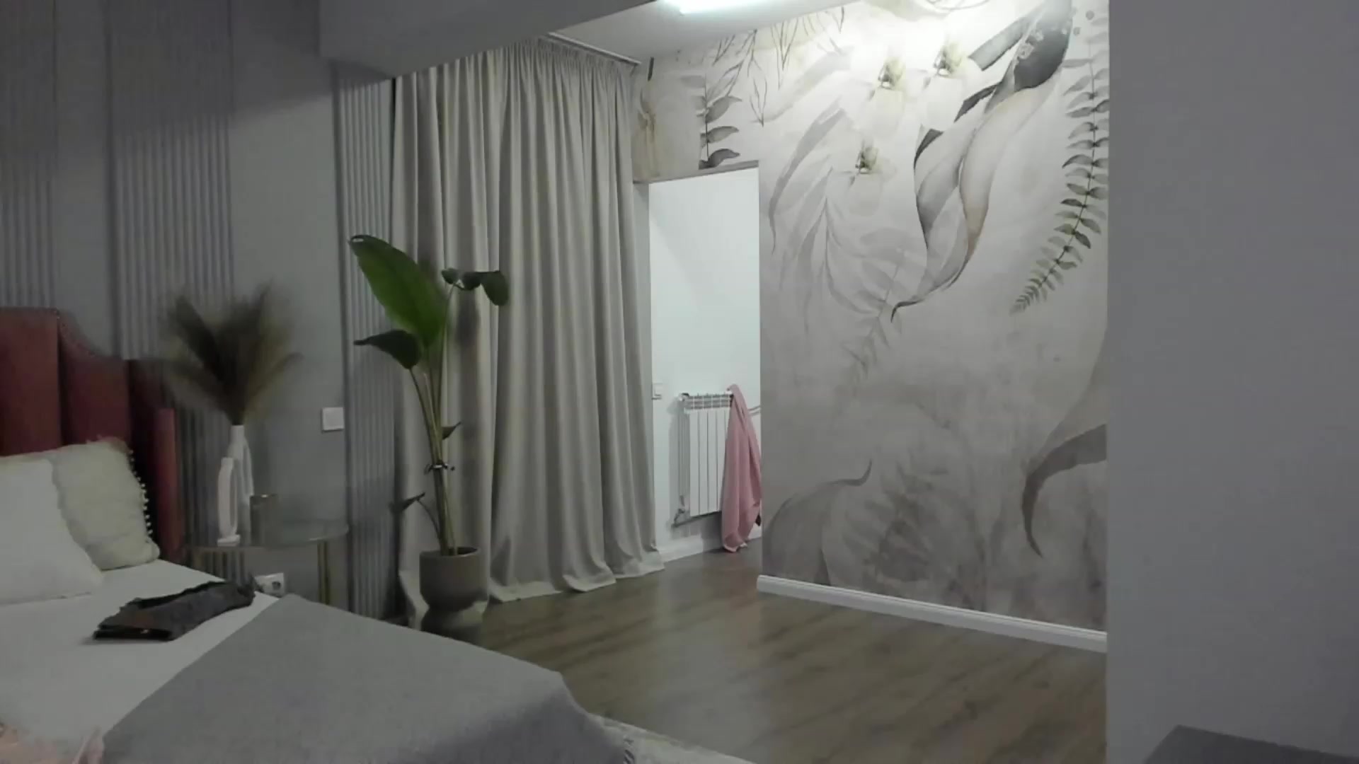 Gallery image thumbnail from NellieCutest's myfreecams stream on, 01/20/2023, 23:10 image 16 of 20