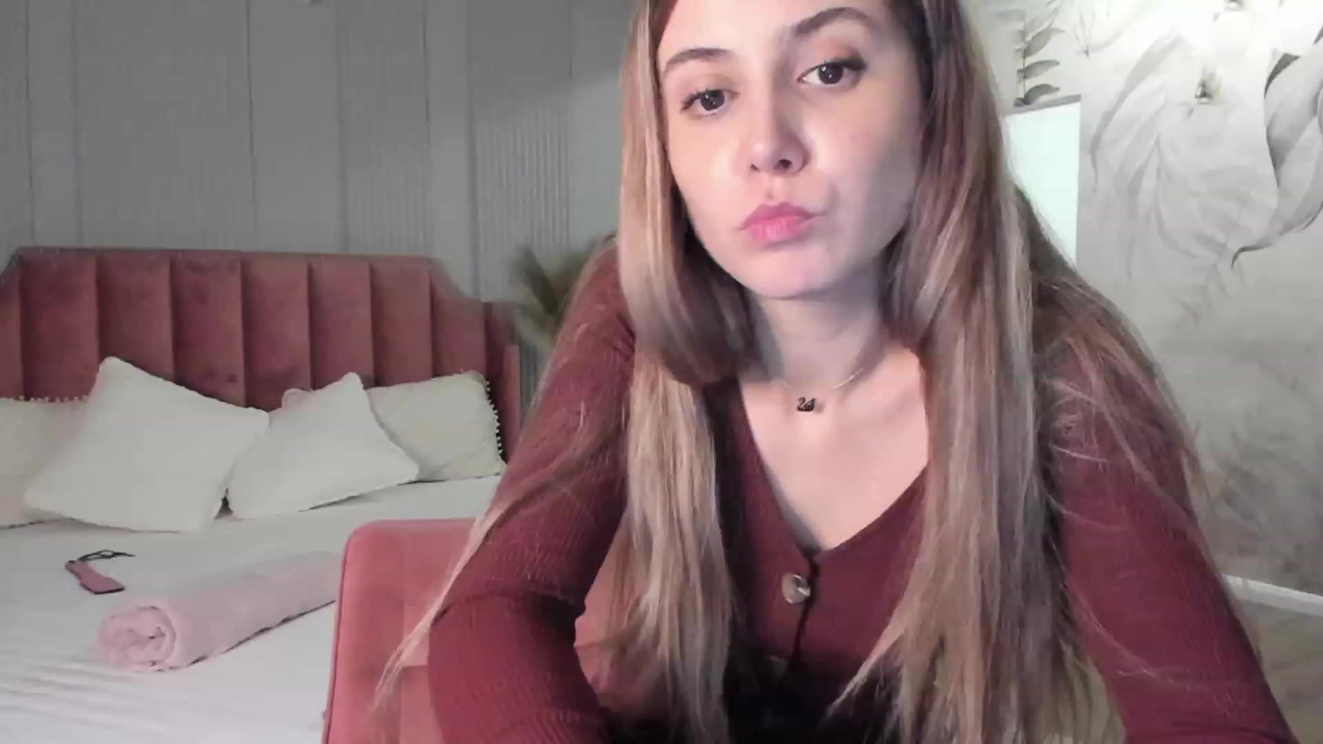 Gallery image thumbnail from NellieCutest's myfreecams stream on, 01/22/2023, 22:17 image 7 of 20