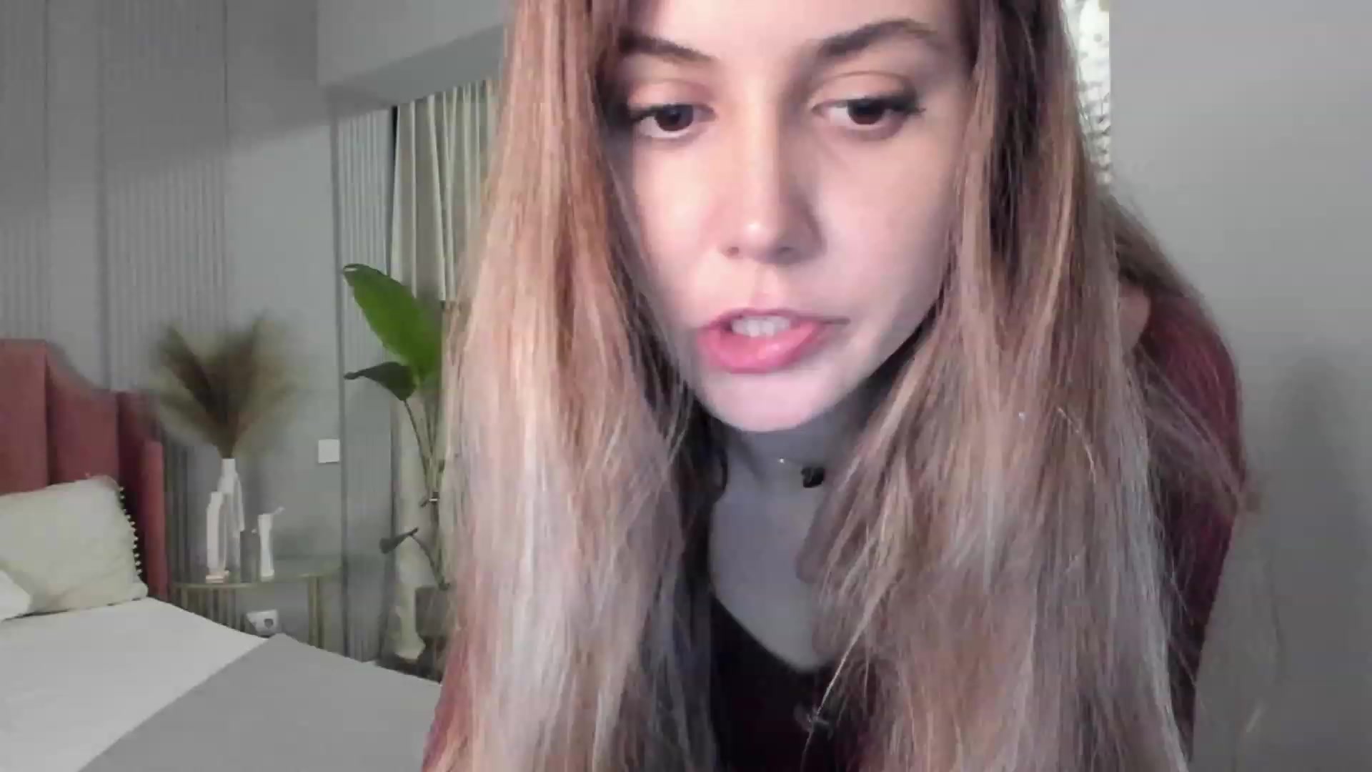 Gallery image thumbnail from NellieCutest's myfreecams stream on, 01/22/2023, 22:17 image 4 of 20