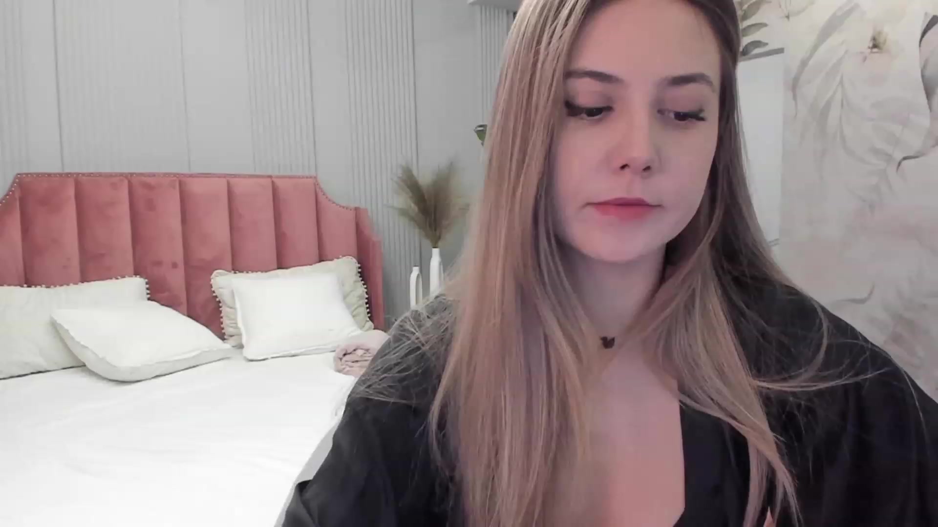 Gallery image thumbnail from NellieCutest's myfreecams stream on, 01/28/2023, 20:58 image 2 of 20