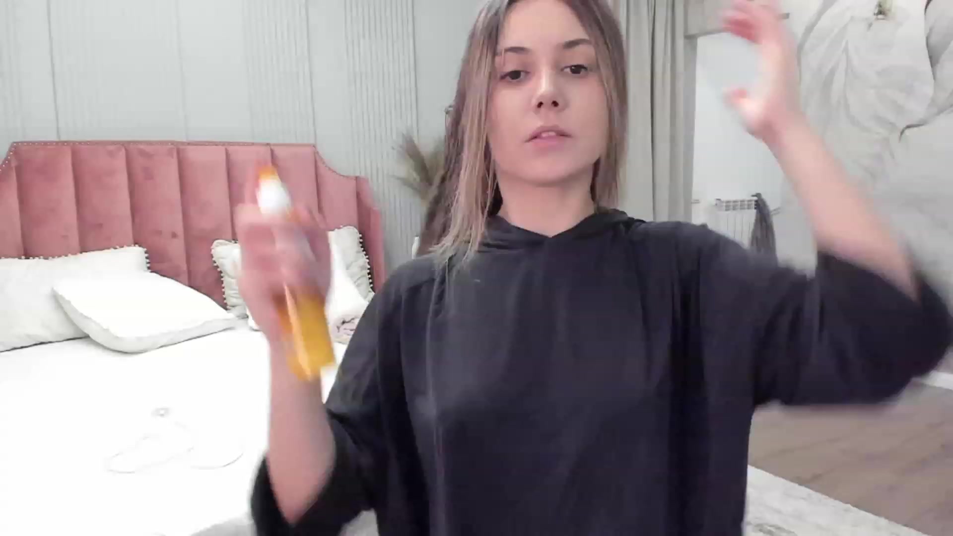Gallery image thumbnail from NellieCutest's myfreecams stream on, 01/29/2023, 23:19 image 2 of 20