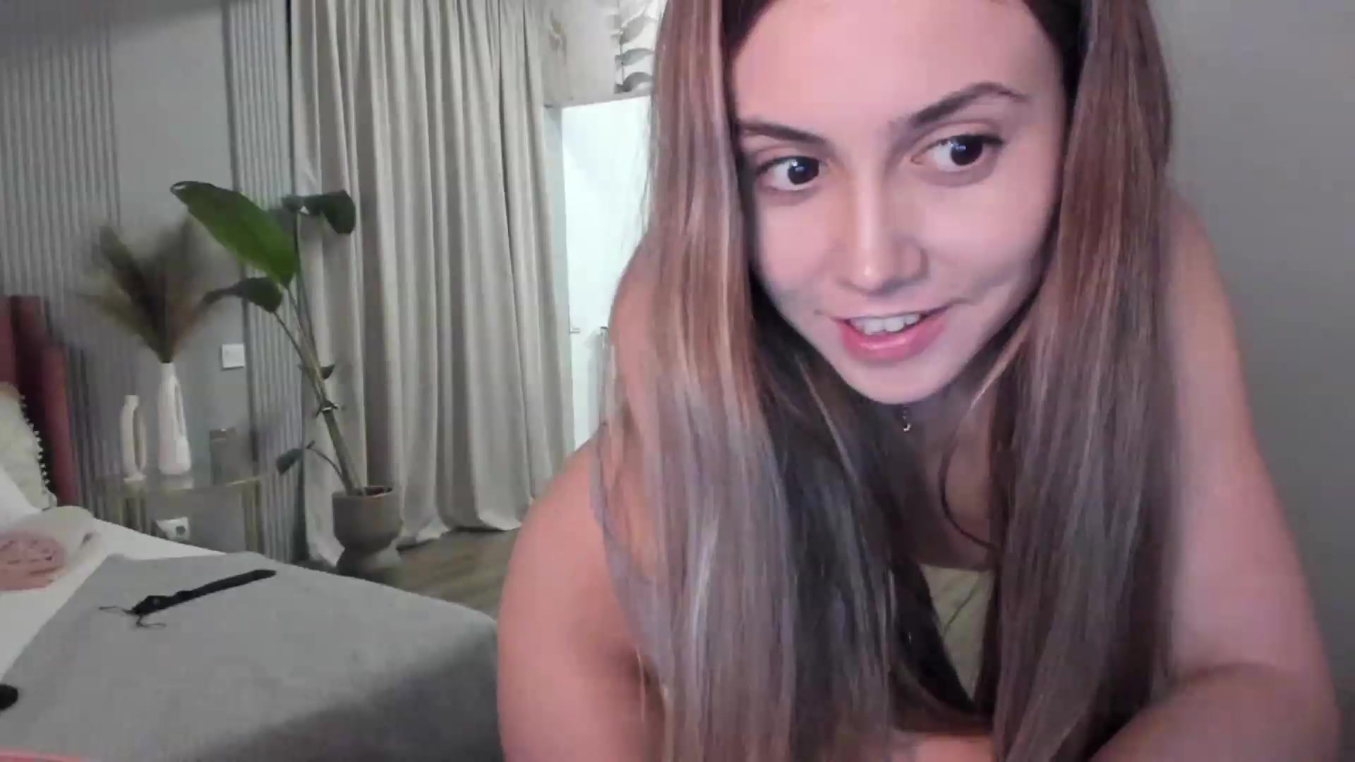 Gallery image thumbnail from NellieCutest's myfreecams stream on, 01/29/2023, 23:19 image 17 of 20