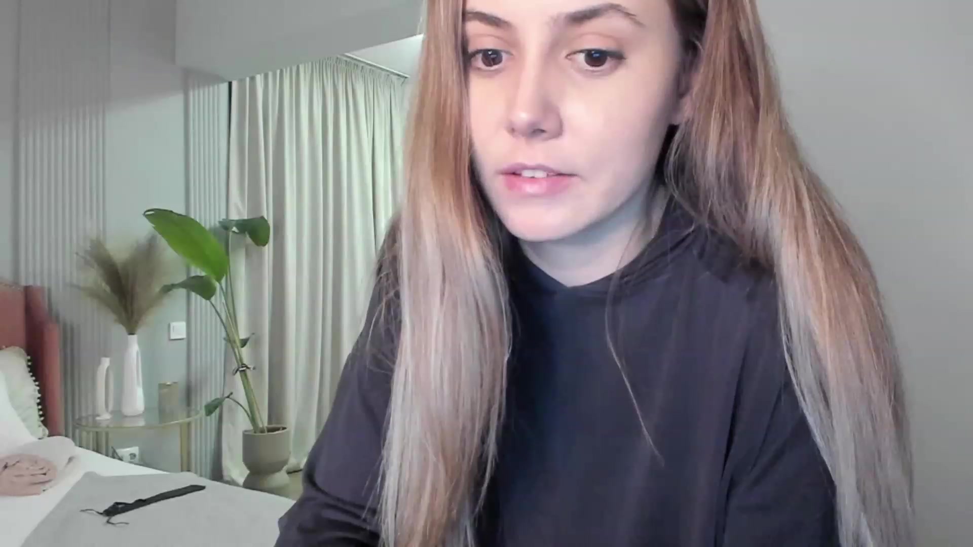 Gallery image thumbnail from NellieCutest's myfreecams stream on, 01/29/2023, 23:19 image 15 of 20