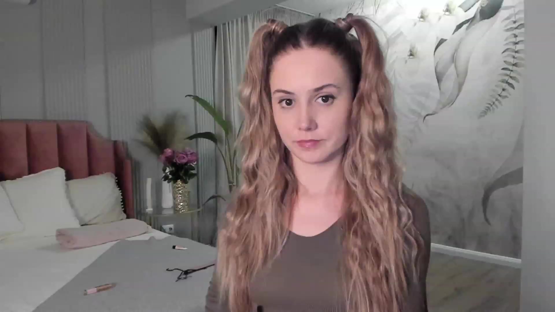 Gallery image thumbnail from NellieCutest's myfreecams stream on, 02/05/2023, 21:55 image 3 of 20