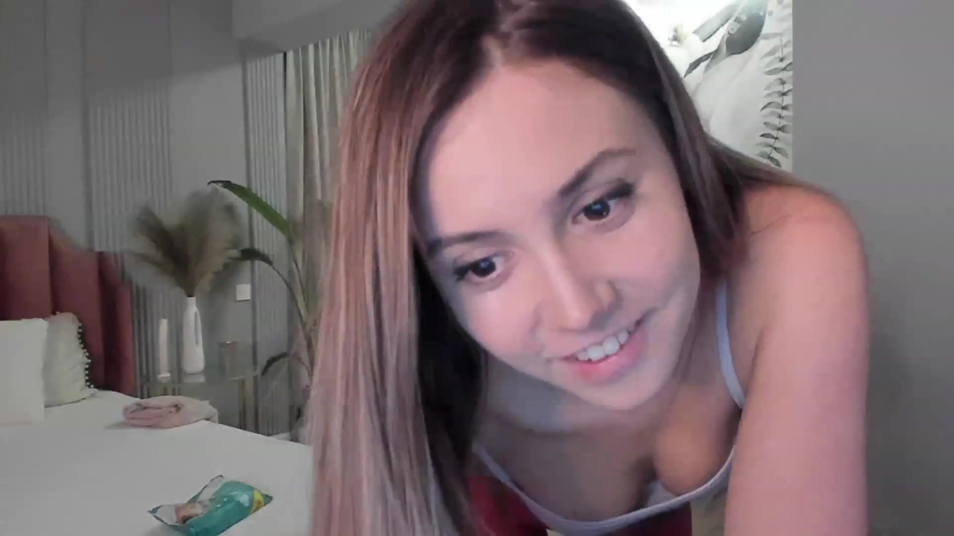 Gallery image thumbnail from NellieCutest's myfreecams stream on, 02/10/2023, 20:44 image 12 of 20