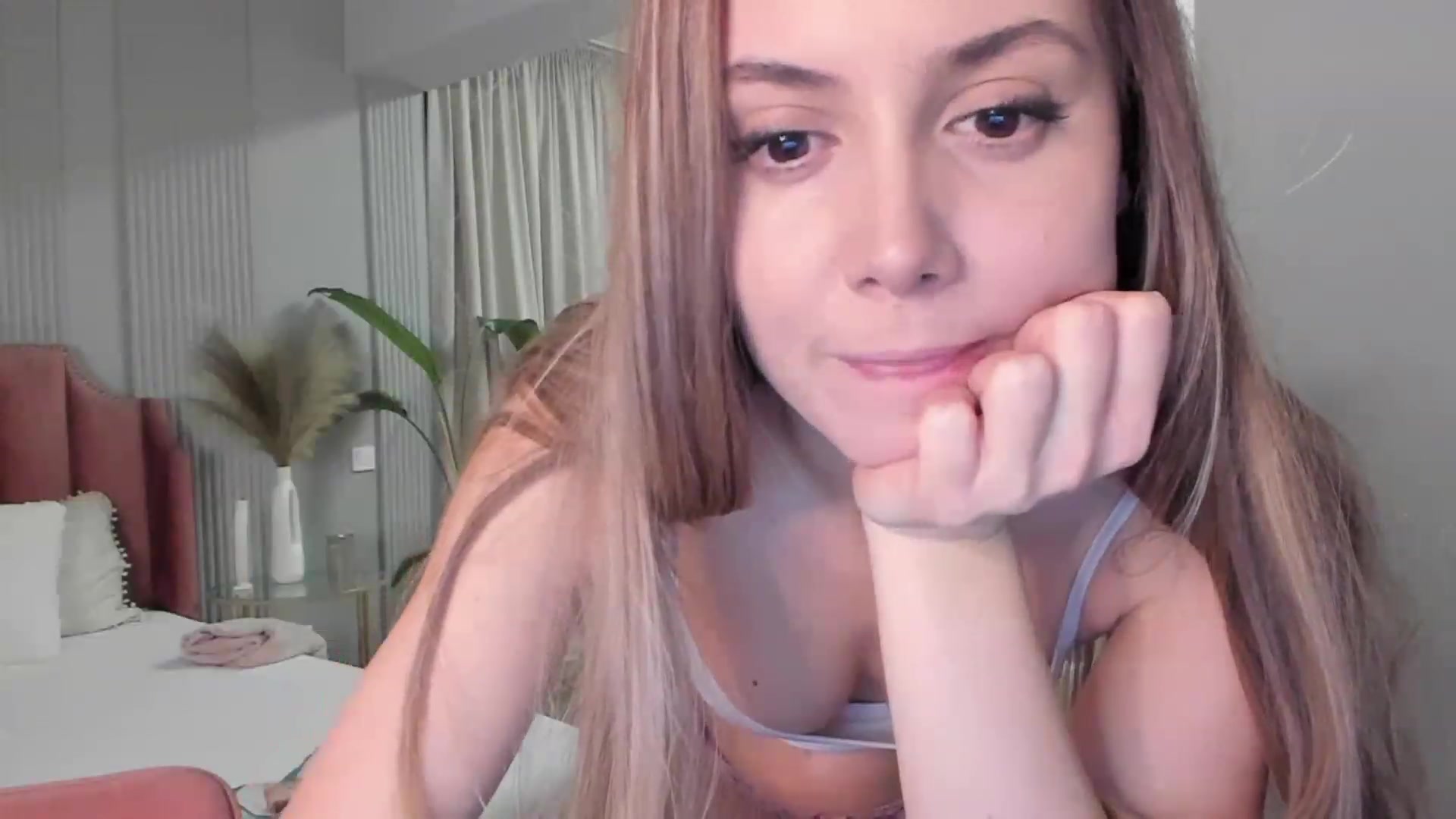 Gallery image thumbnail from NellieCutest's myfreecams stream on, 02/10/2023, 21:45 image 11 of 20