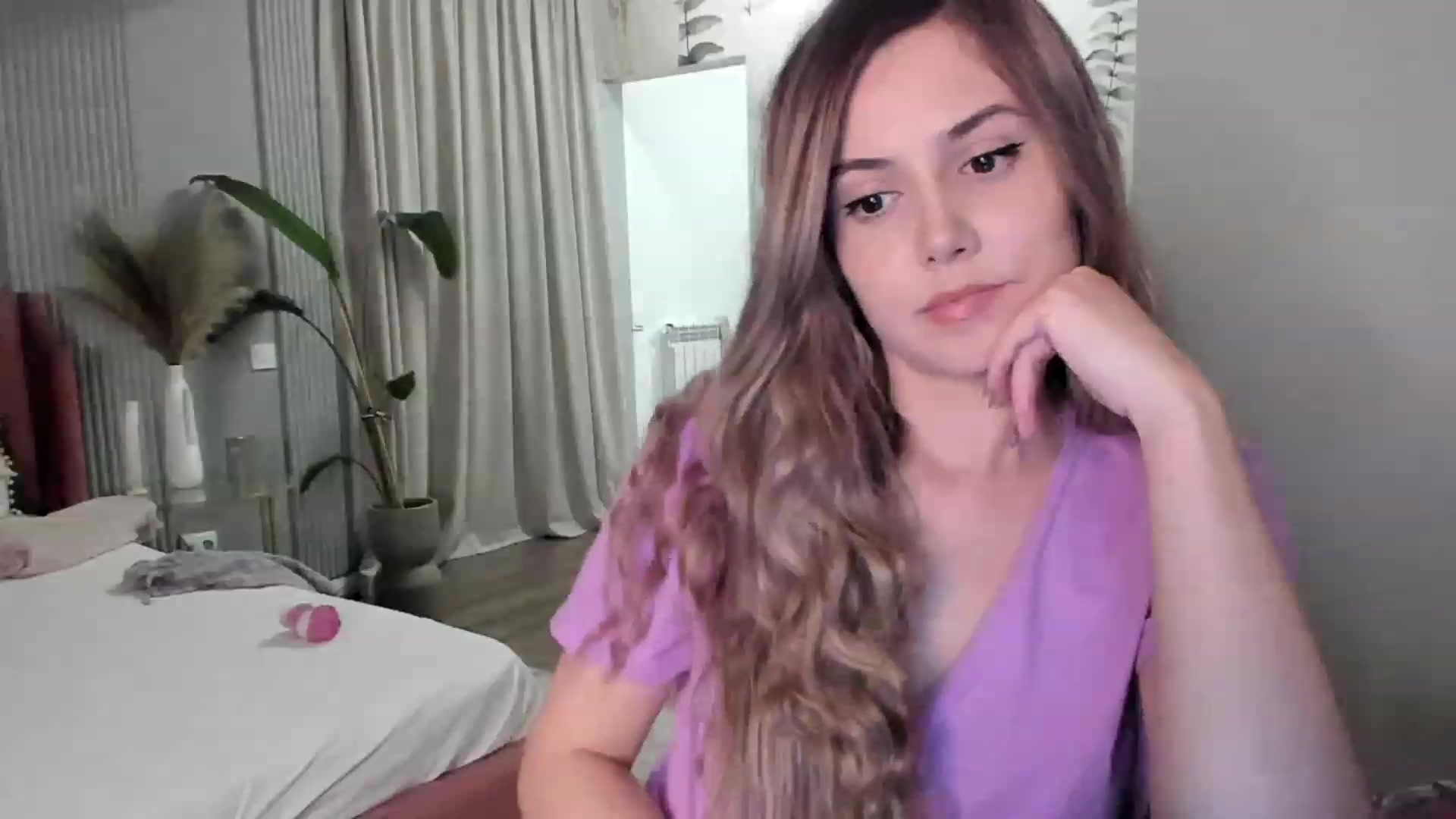 Gallery image thumbnail from NellieCutest's myfreecams stream on, 02/12/2023, 22:21 image 10 of 20