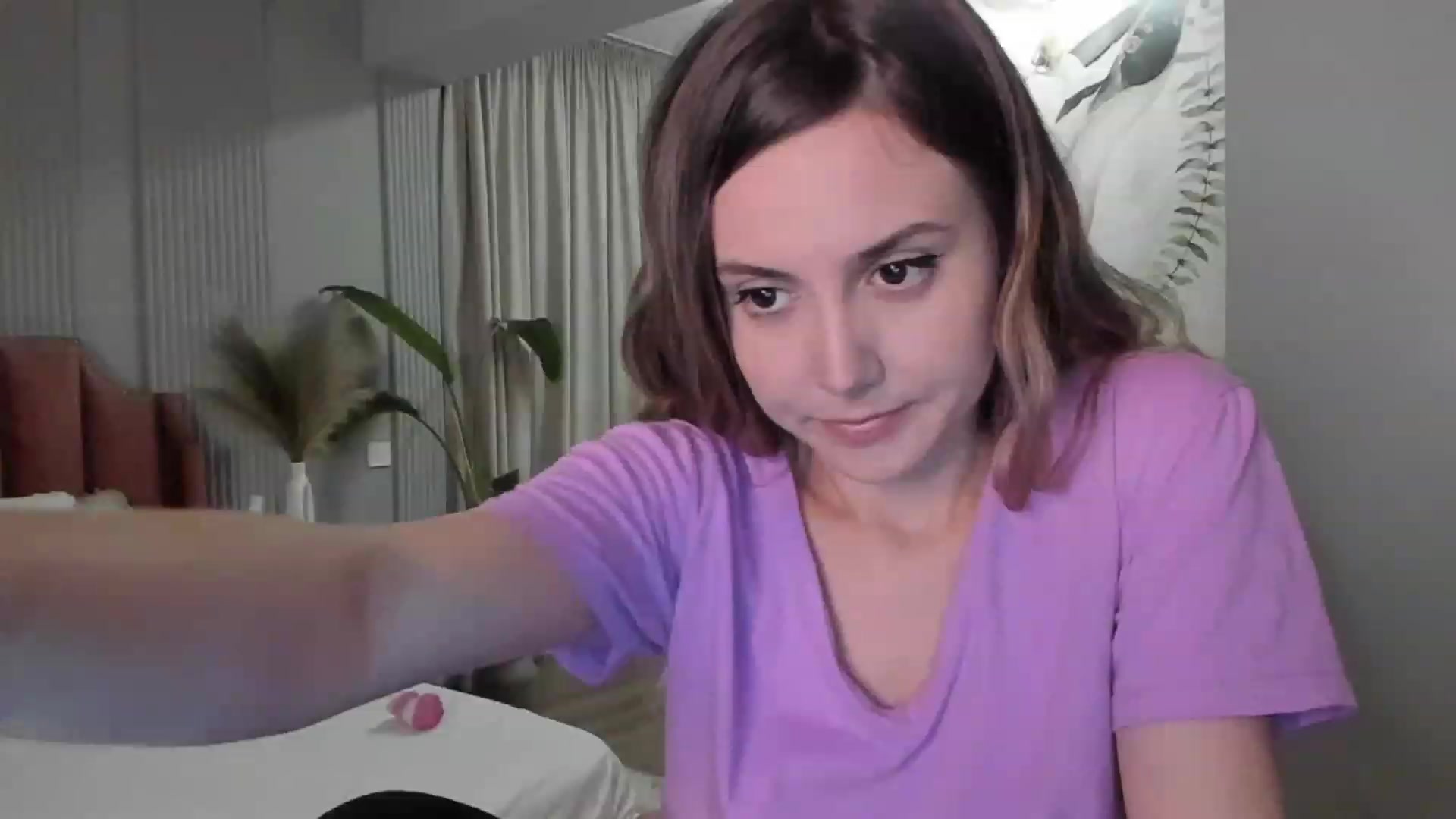 Gallery image thumbnail from NellieCutest's myfreecams stream on, 02/12/2023, 22:21 image 8 of 20