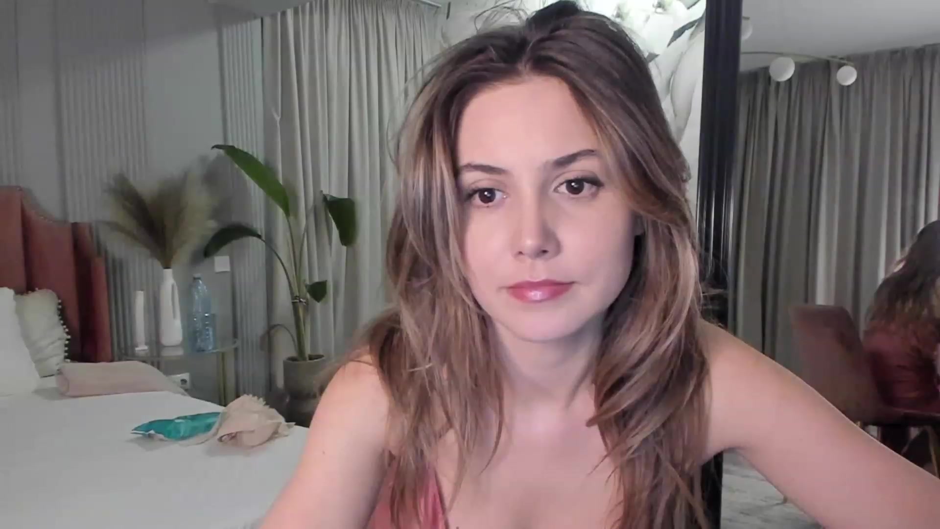 Gallery image thumbnail from NellieCutest's myfreecams stream on, 02/17/2023, 20:31 image 4 of 20