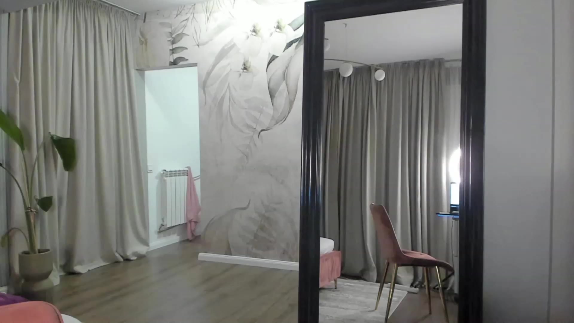 Gallery image thumbnail from NellieCutest's myfreecams stream on, 02/17/2023, 23:30 image 18 of 20