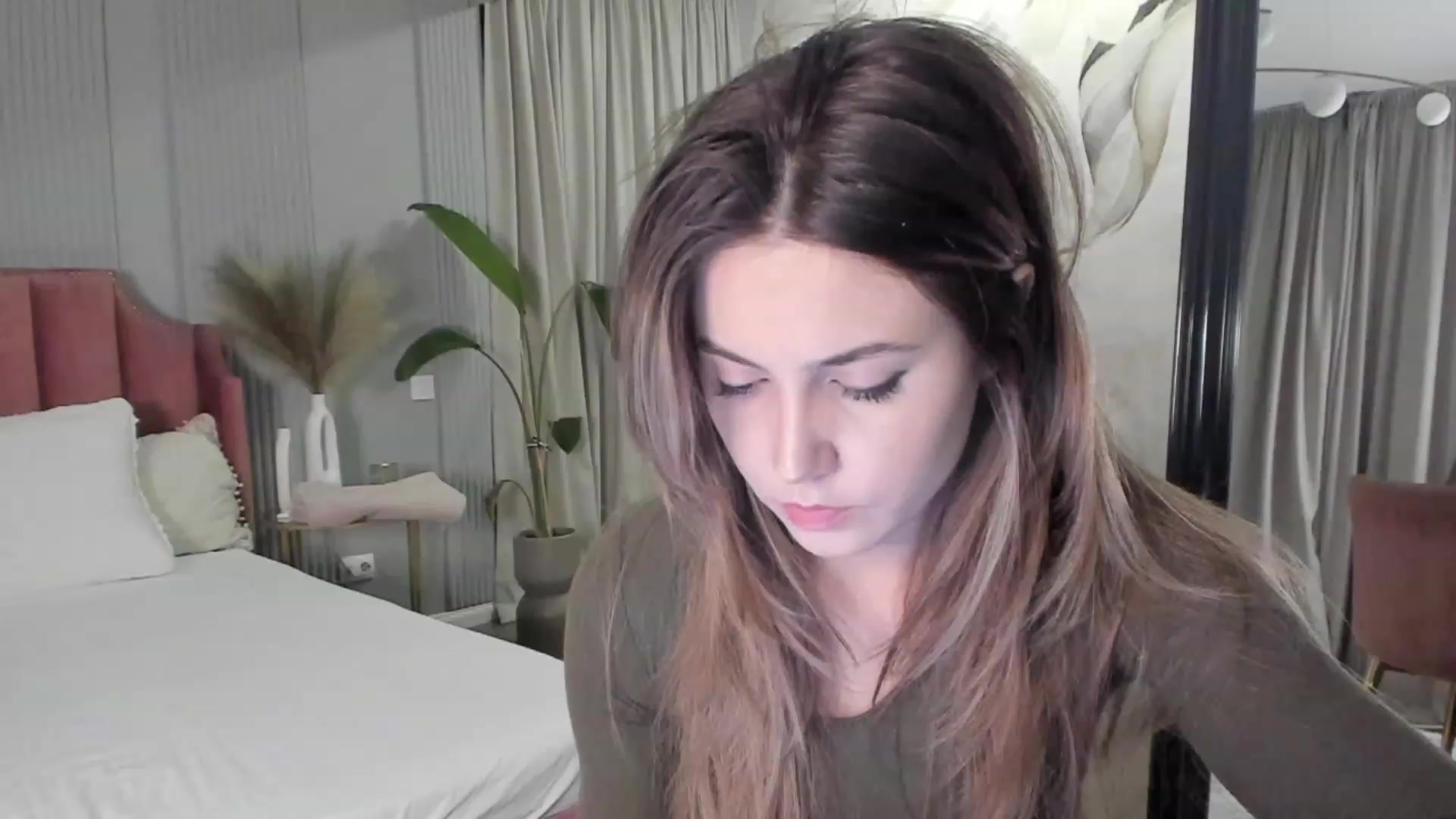 Gallery image thumbnail from NellieCutest's myfreecams stream on, 02/18/2023, 23:24 image 1 of 20