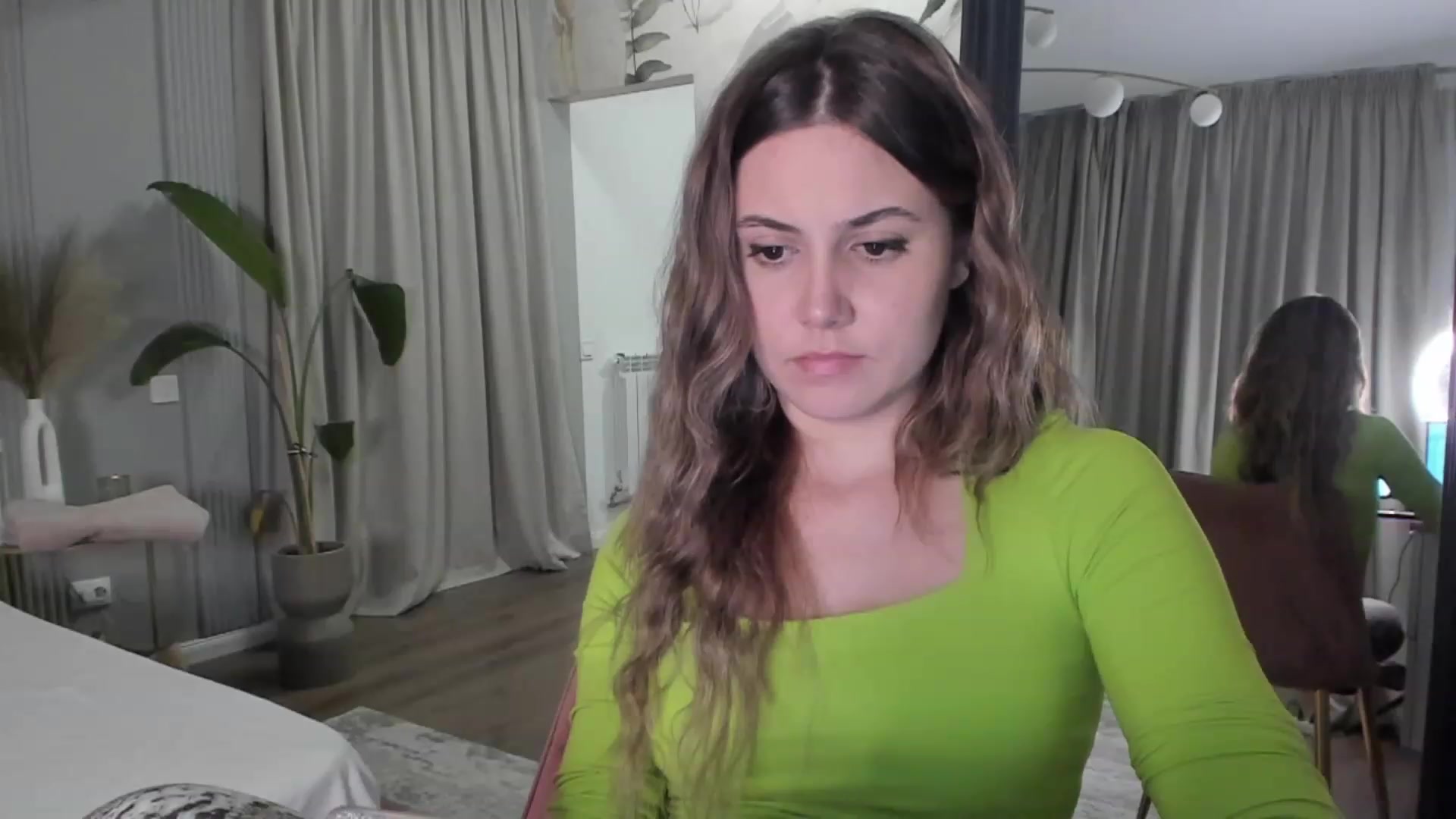 Gallery image thumbnail from NellieCutest's myfreecams stream on, 02/19/2023, 21:43 image 12 of 20