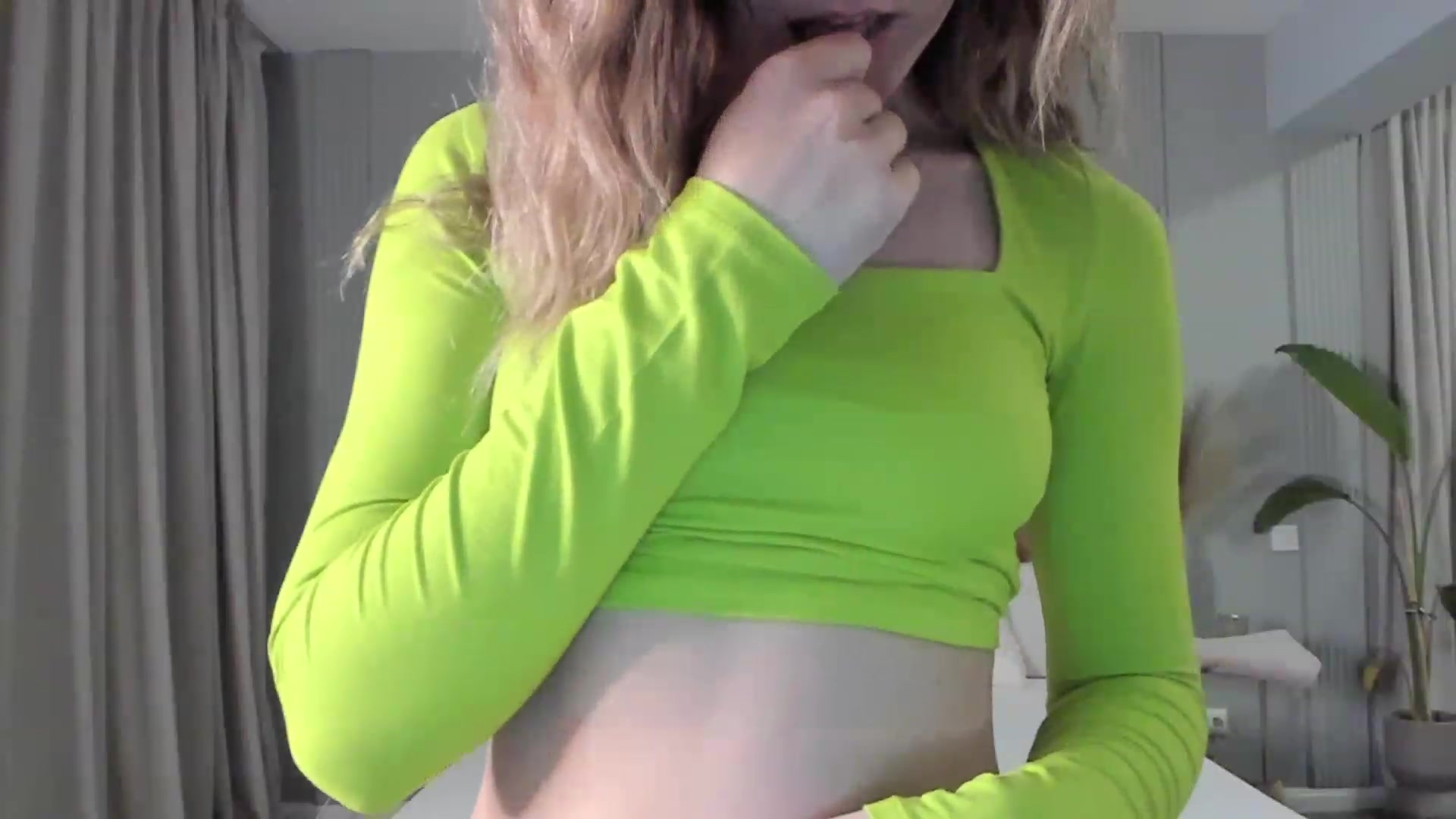 Gallery image thumbnail from NellieCutest's myfreecams stream on, 02/19/2023, 21:43 image 17 of 20