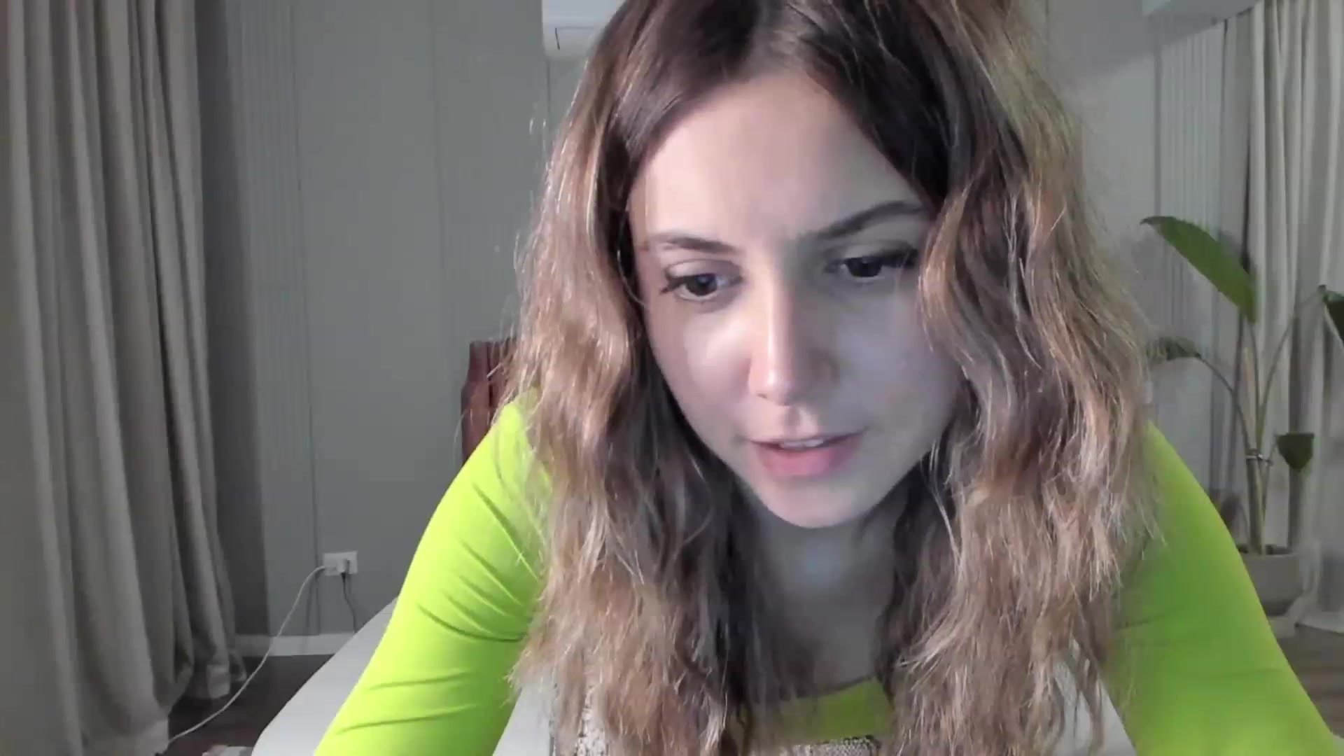 Gallery image thumbnail from NellieCutest's myfreecams stream on, 02/19/2023, 21:43 image 15 of 20