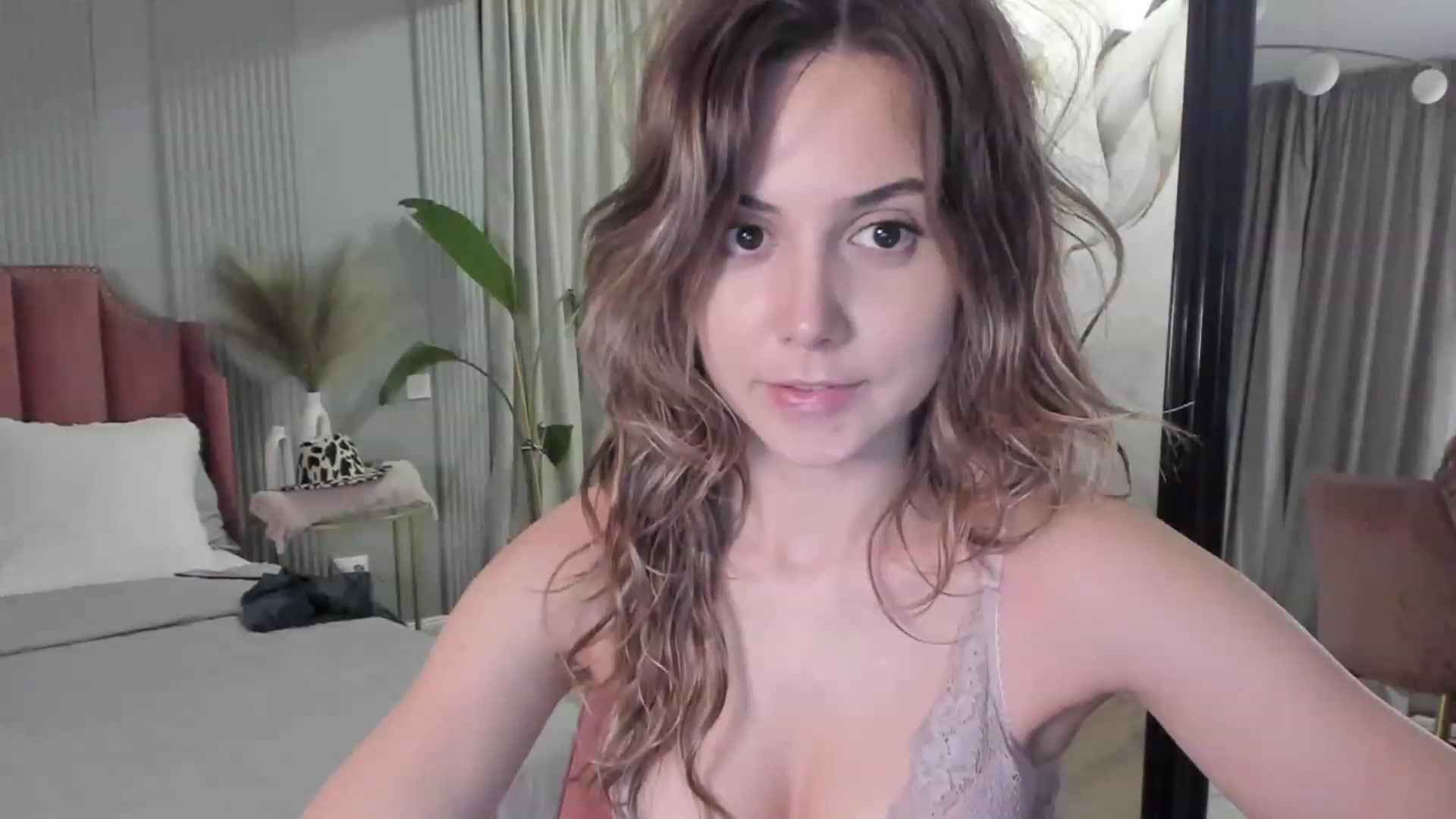 Gallery image thumbnail from NellieCutest's myfreecams stream on, 02/25/2023, 20:13 image 9 of 20