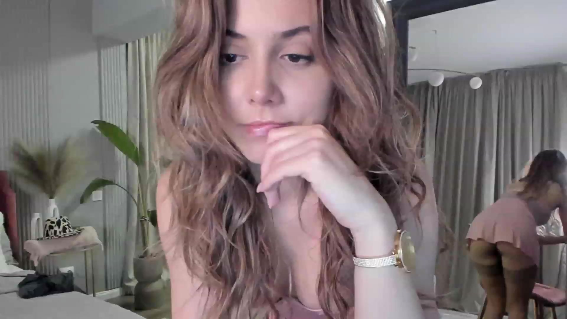 Gallery image thumbnail from NellieCutest's myfreecams stream on, 02/25/2023, 23:08 image 6 of 20