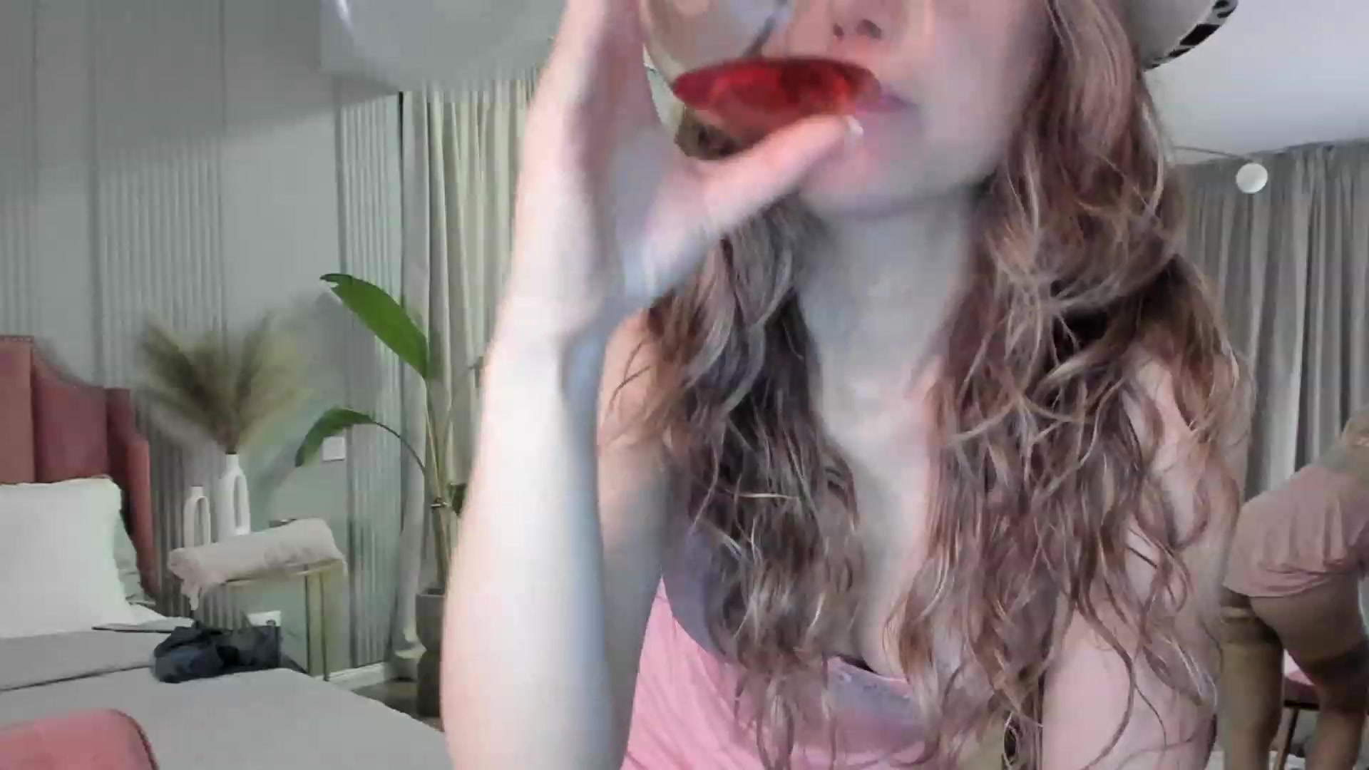 Gallery image thumbnail from NellieCutest's myfreecams stream on, 02/25/2023, 23:08 image 13 of 20