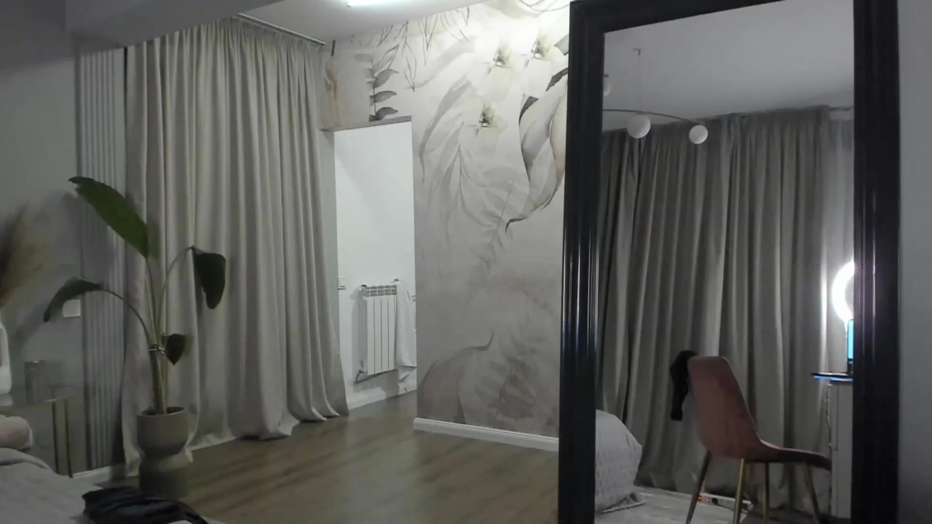 Gallery image thumbnail from NellieCutest's myfreecams stream on, 02/26/2023, 21:45 image 11 of 20