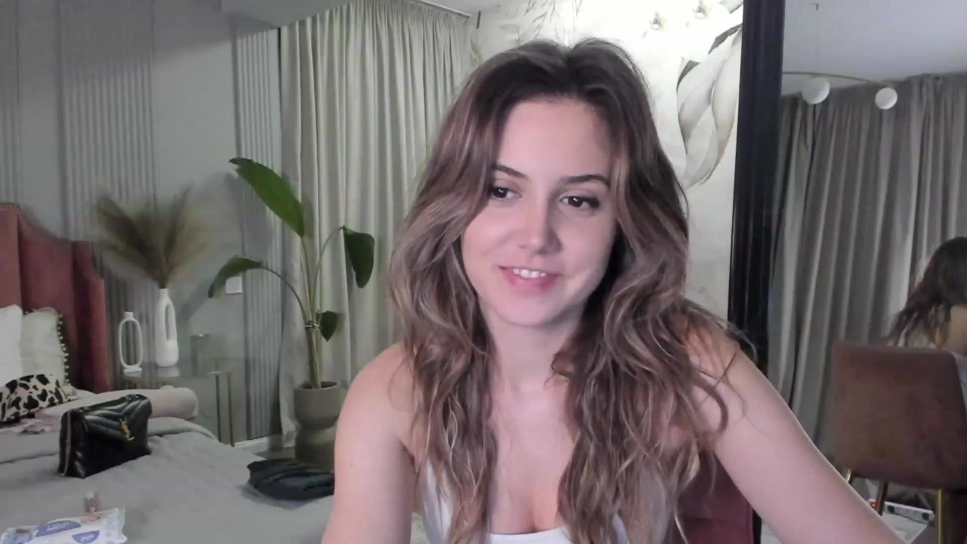 Gallery image thumbnail from NellieCutest's myfreecams stream on, 02/26/2023, 21:45 image 1 of 20