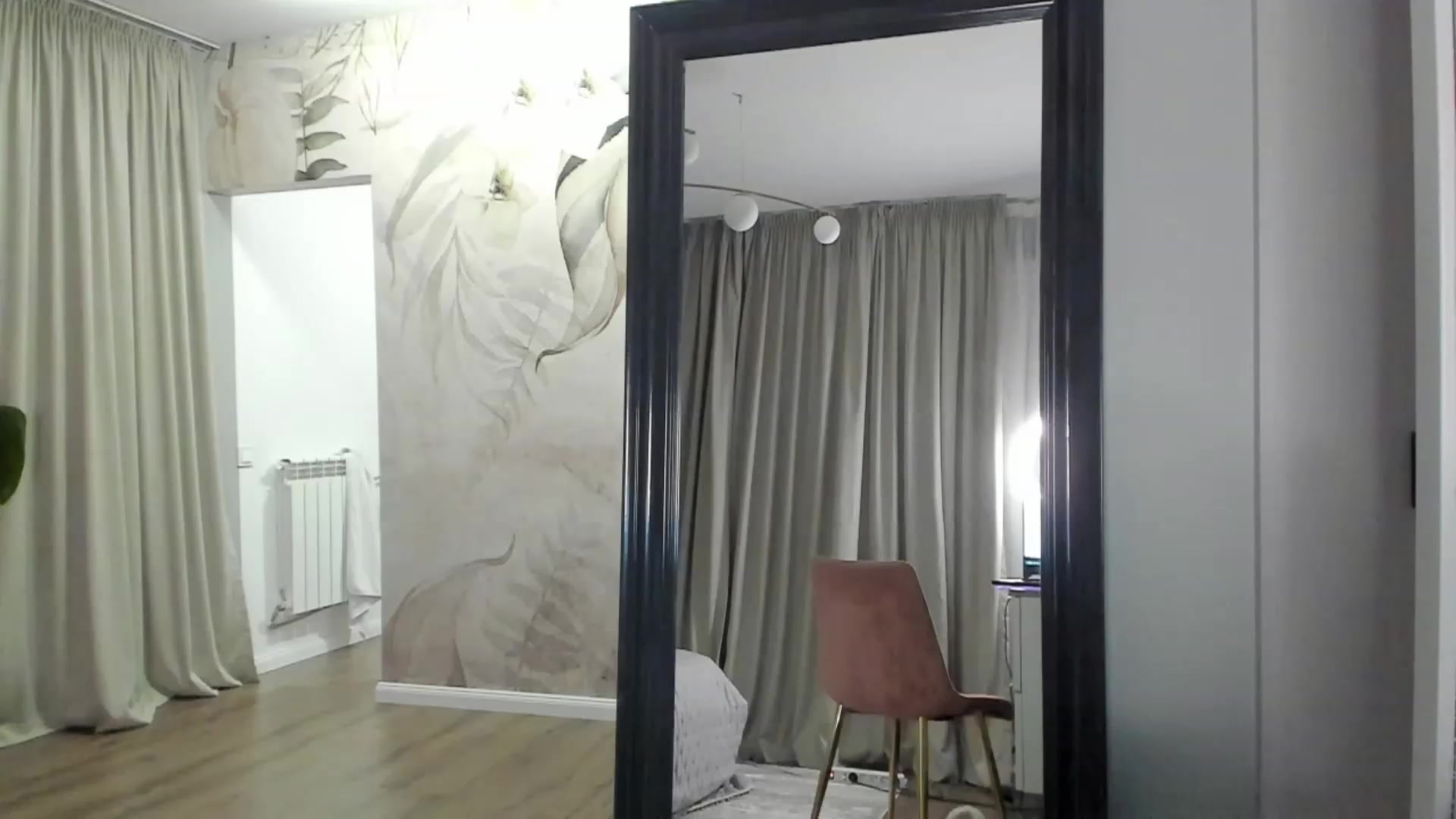 Gallery image thumbnail from NellieCutest's myfreecams stream on, 02/26/2023, 21:45 image 13 of 20