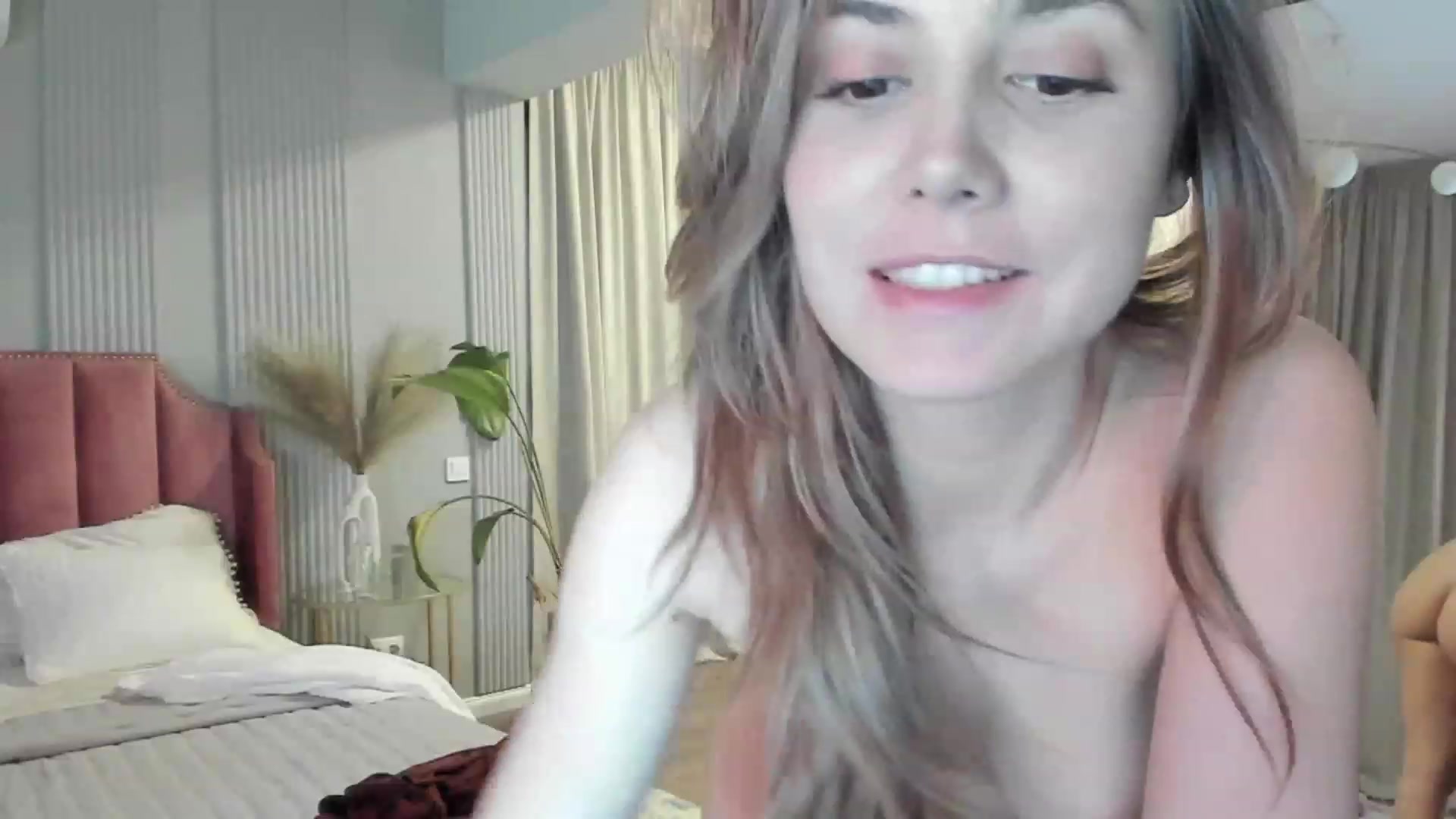 Gallery image thumbnail from NellieCutest's myfreecams stream on, 03/09/2023, 22:21 image 10 of 20
