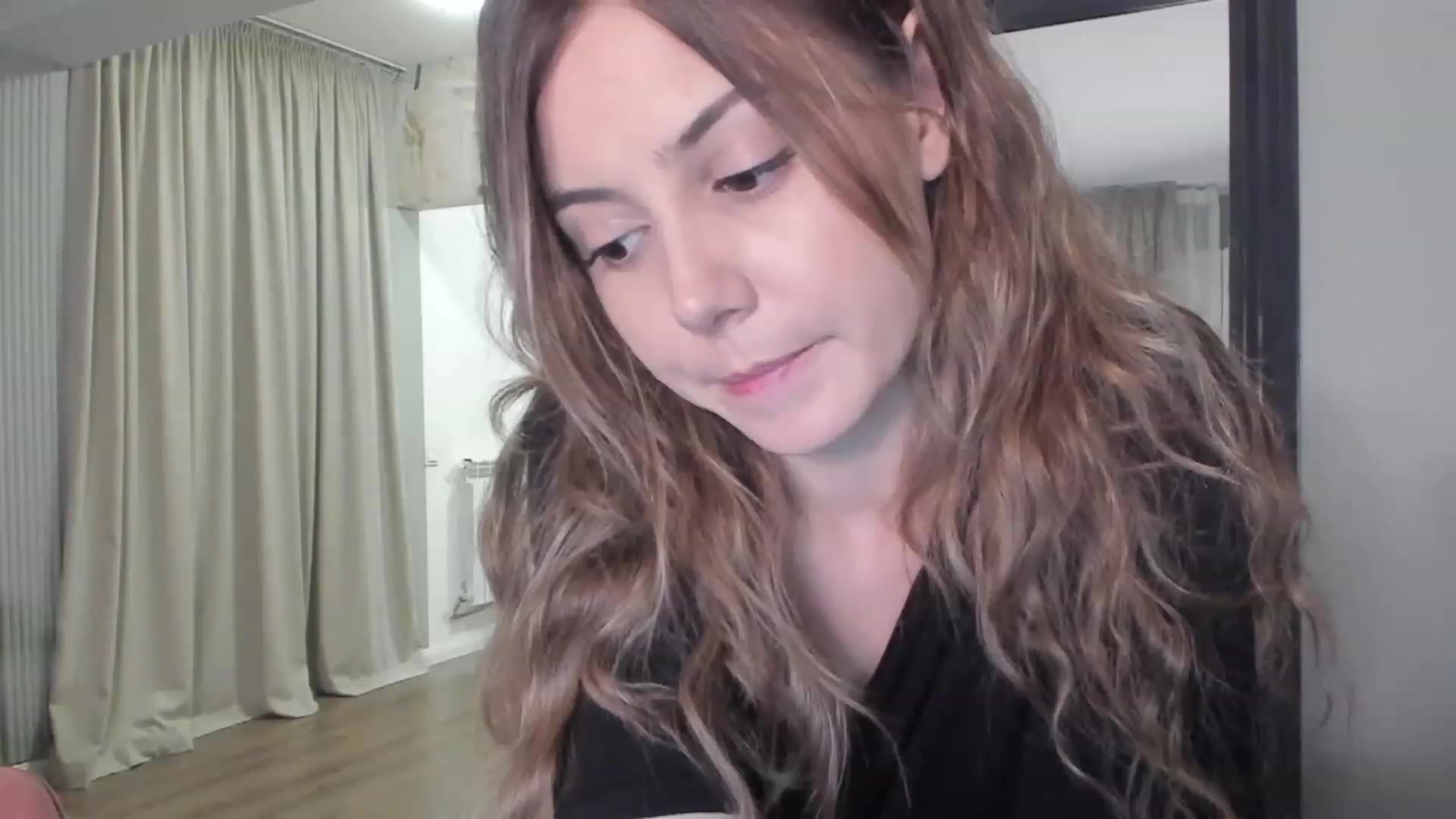 Gallery image thumbnail from NellieCutest's myfreecams stream on, 03/19/2023, 21:25 image 14 of 20